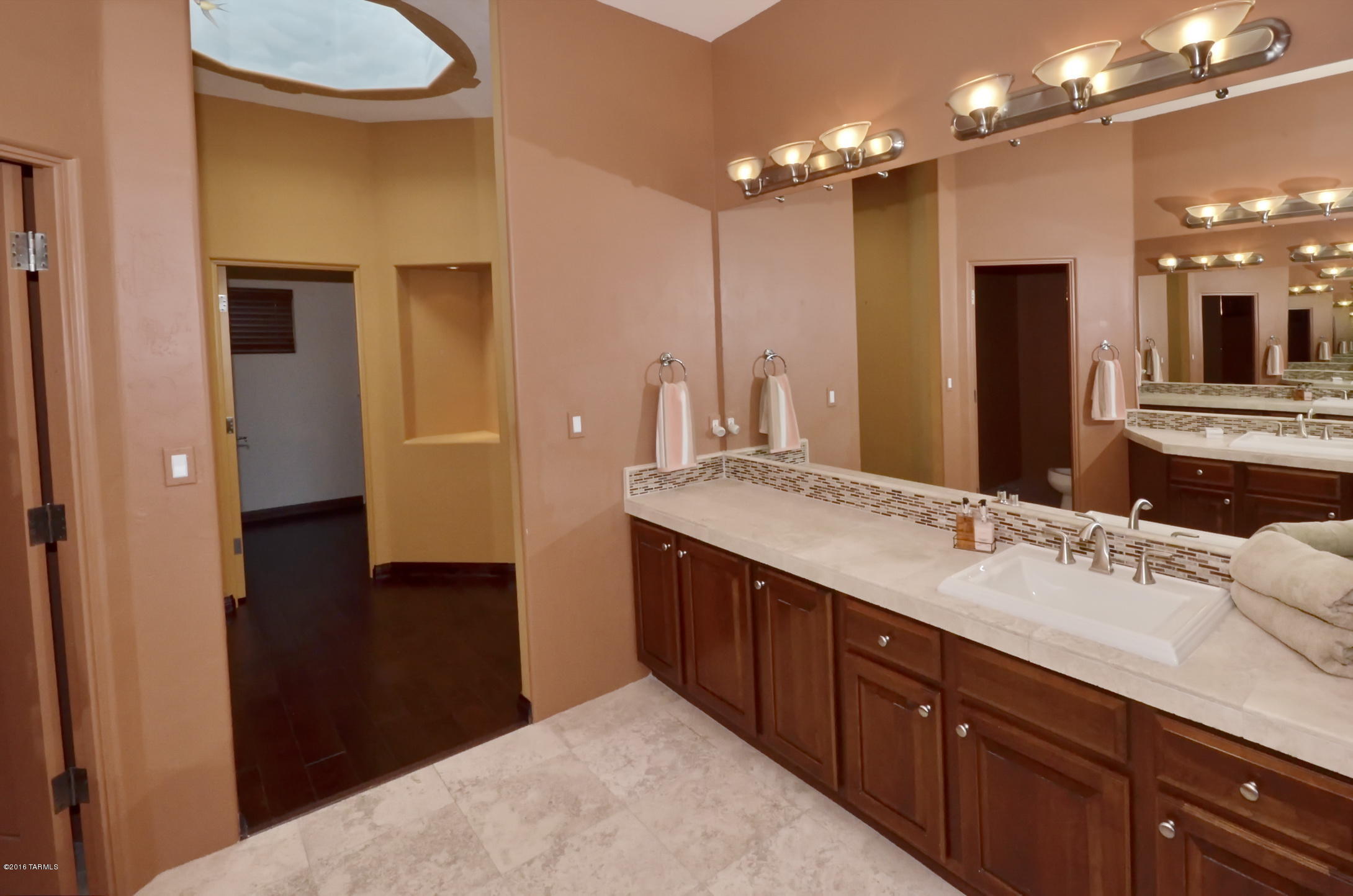 Honey Bee Ridge(The Estates At) - Residential