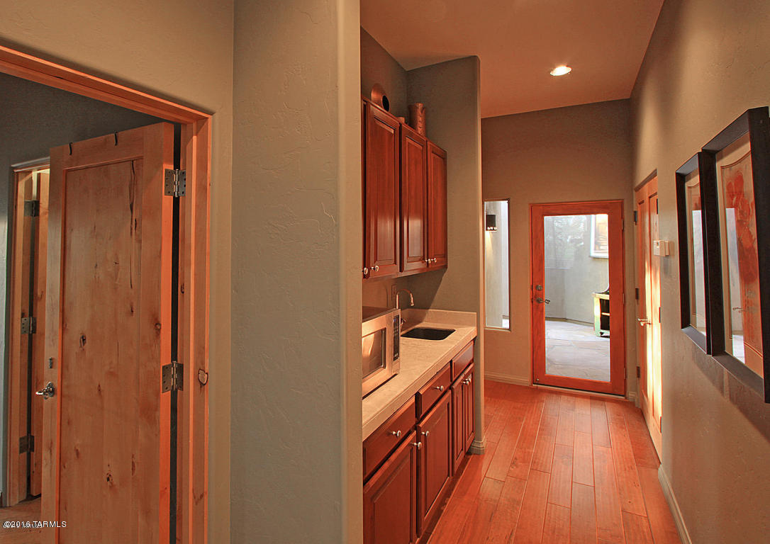 Honey Bee Ridge(The Estates At) - Residential