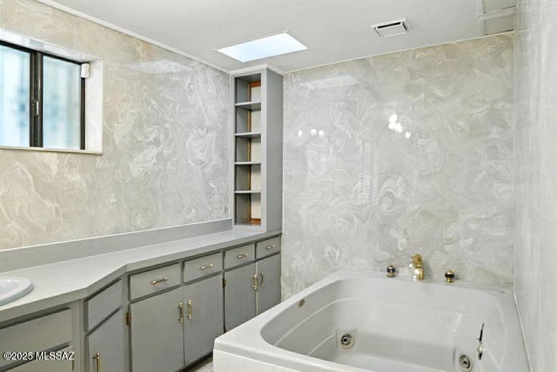 Bravo 1 (128-301) - Residential