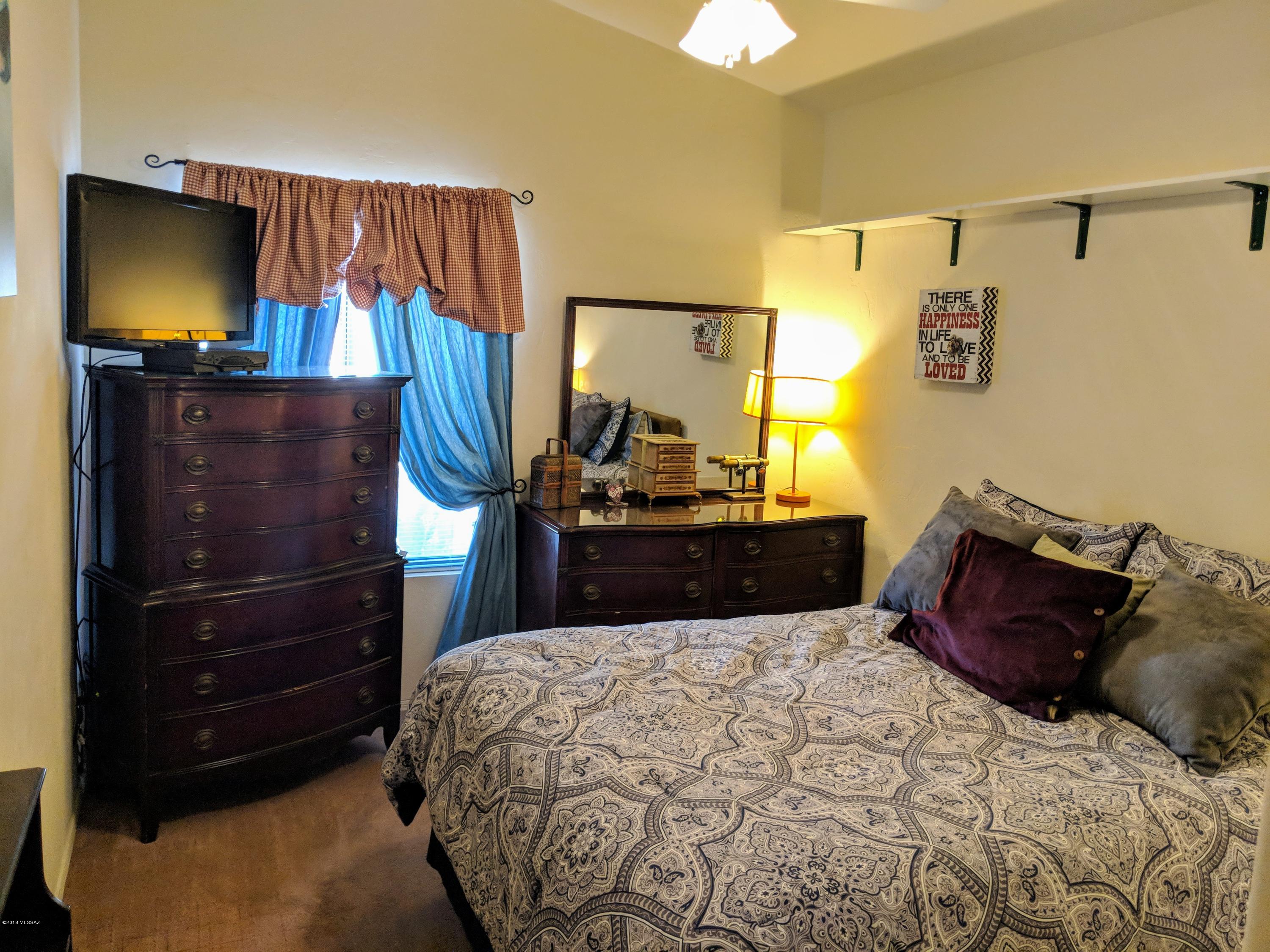 Colonias La Canada (1-82) - Residential