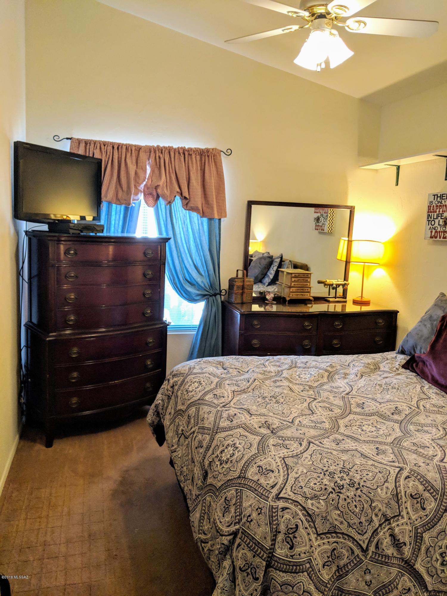Colonias La Canada (1-82) - Residential