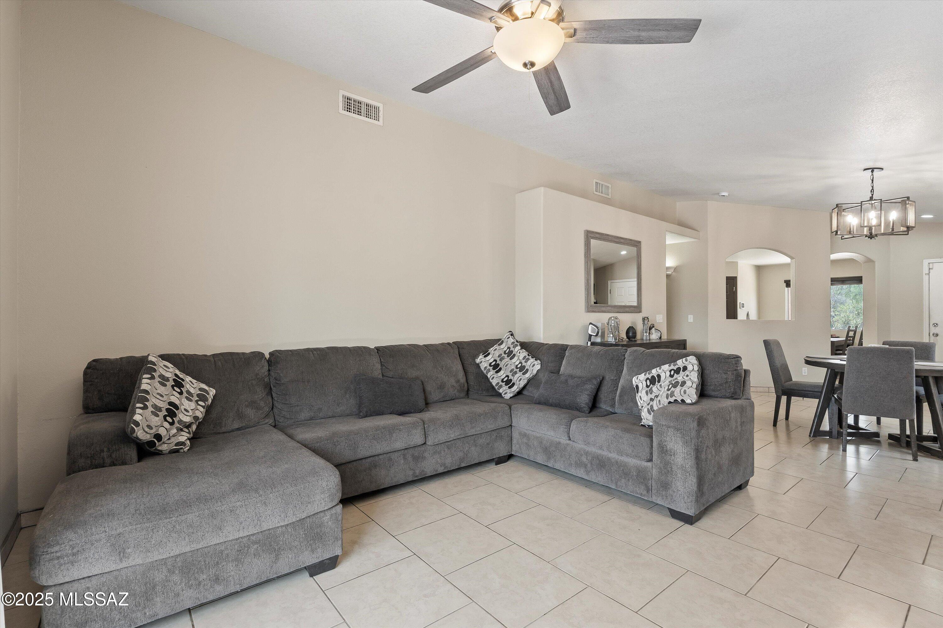2129 W Splitwood Place