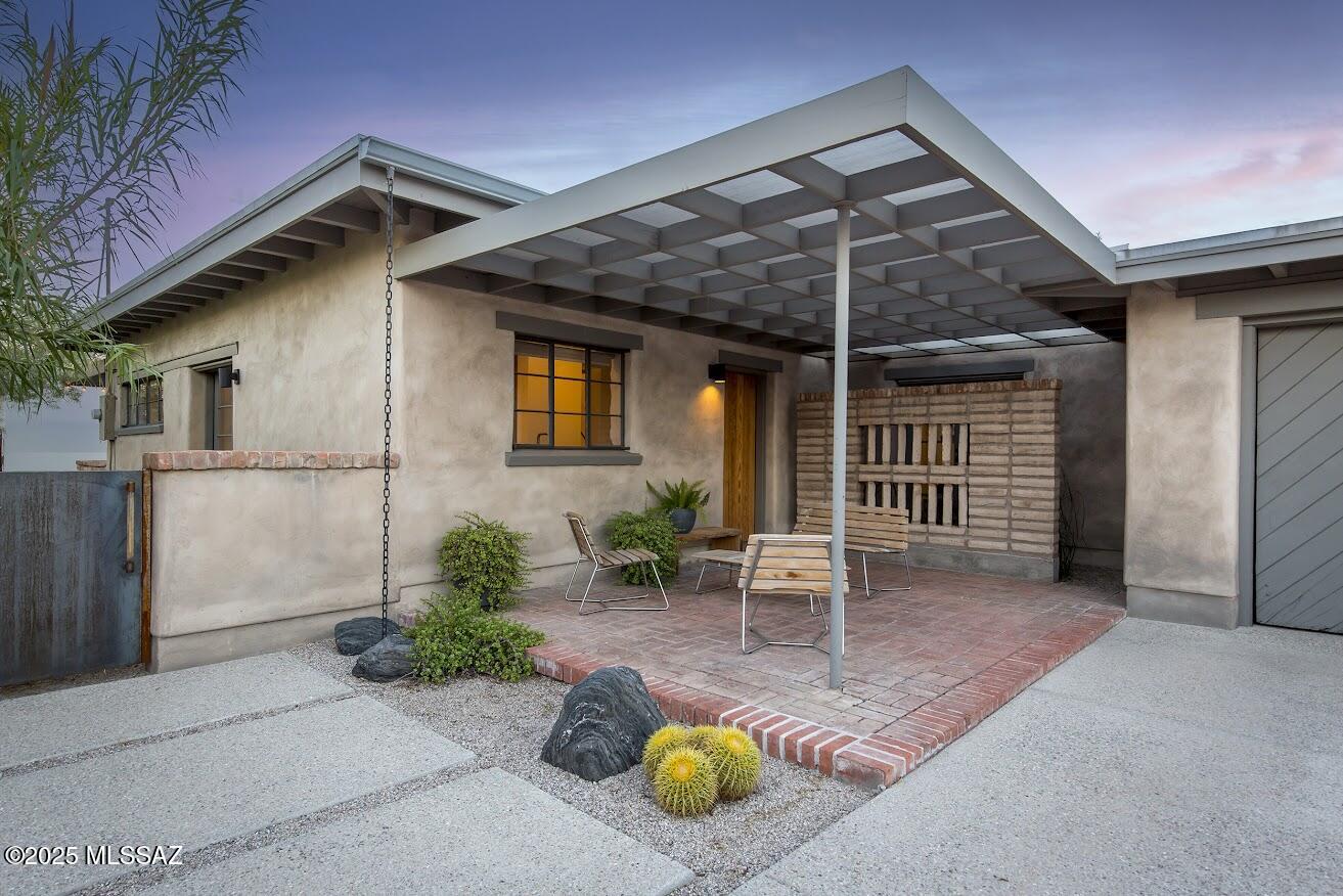 328 S Country Club Road