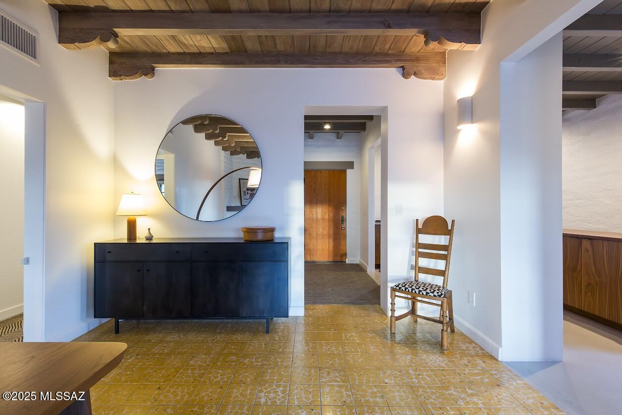 328 S Country Club Road