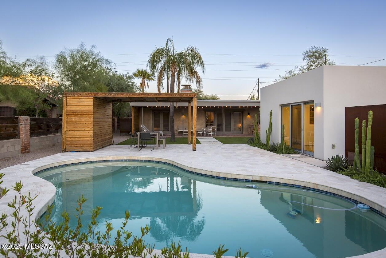 328 S Country Club Road