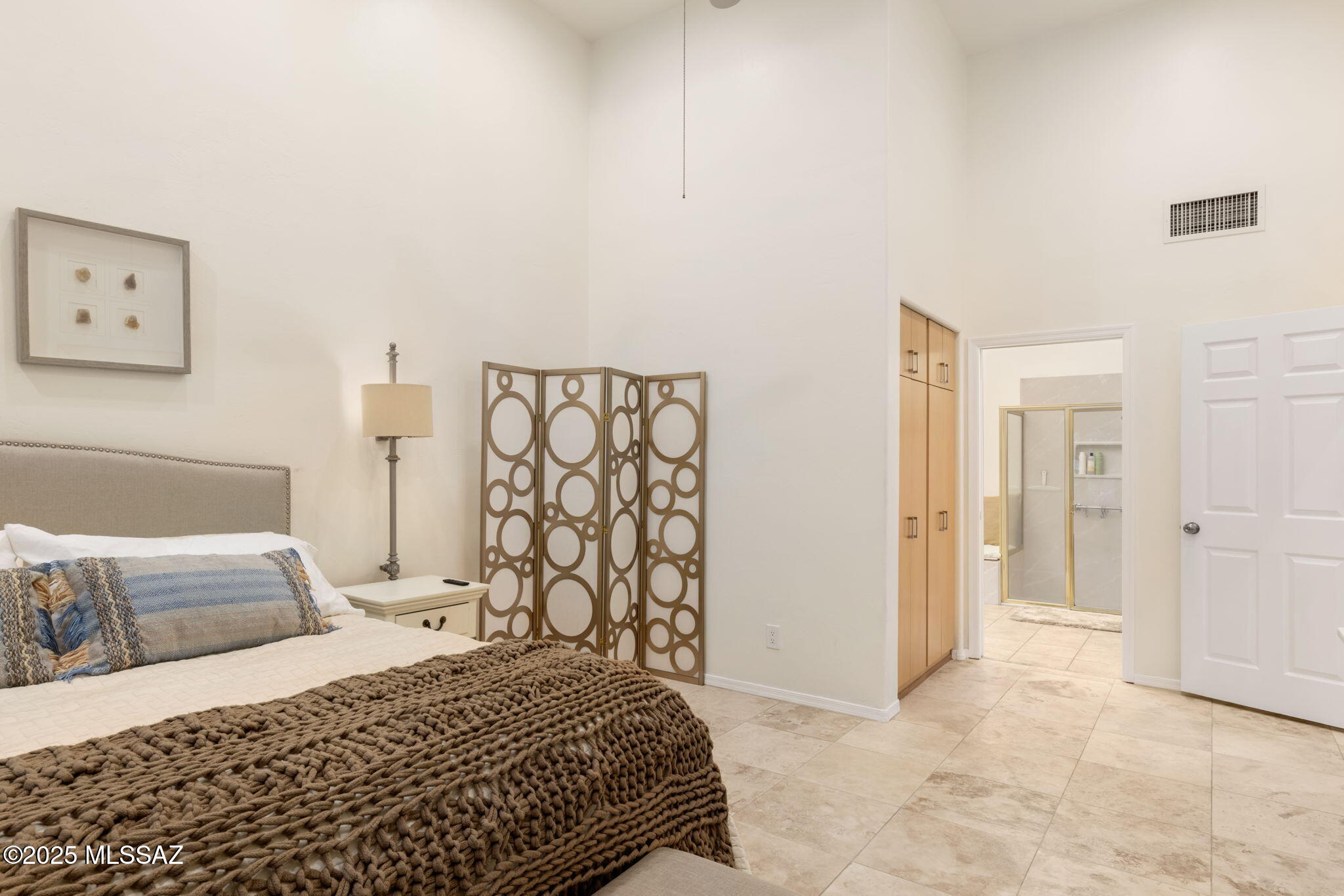 Las Palomitas - Residential