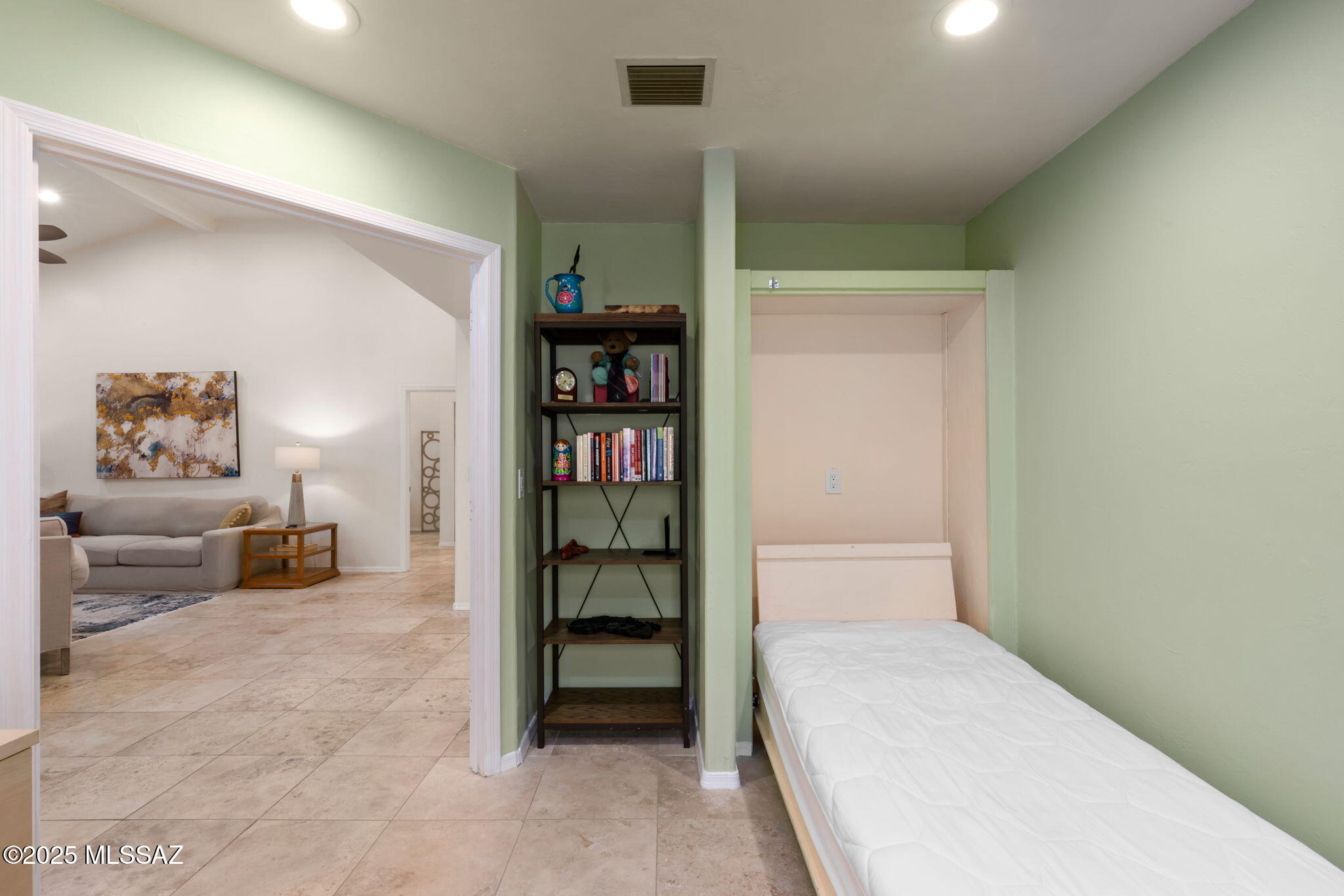 Las Palomitas - Residential