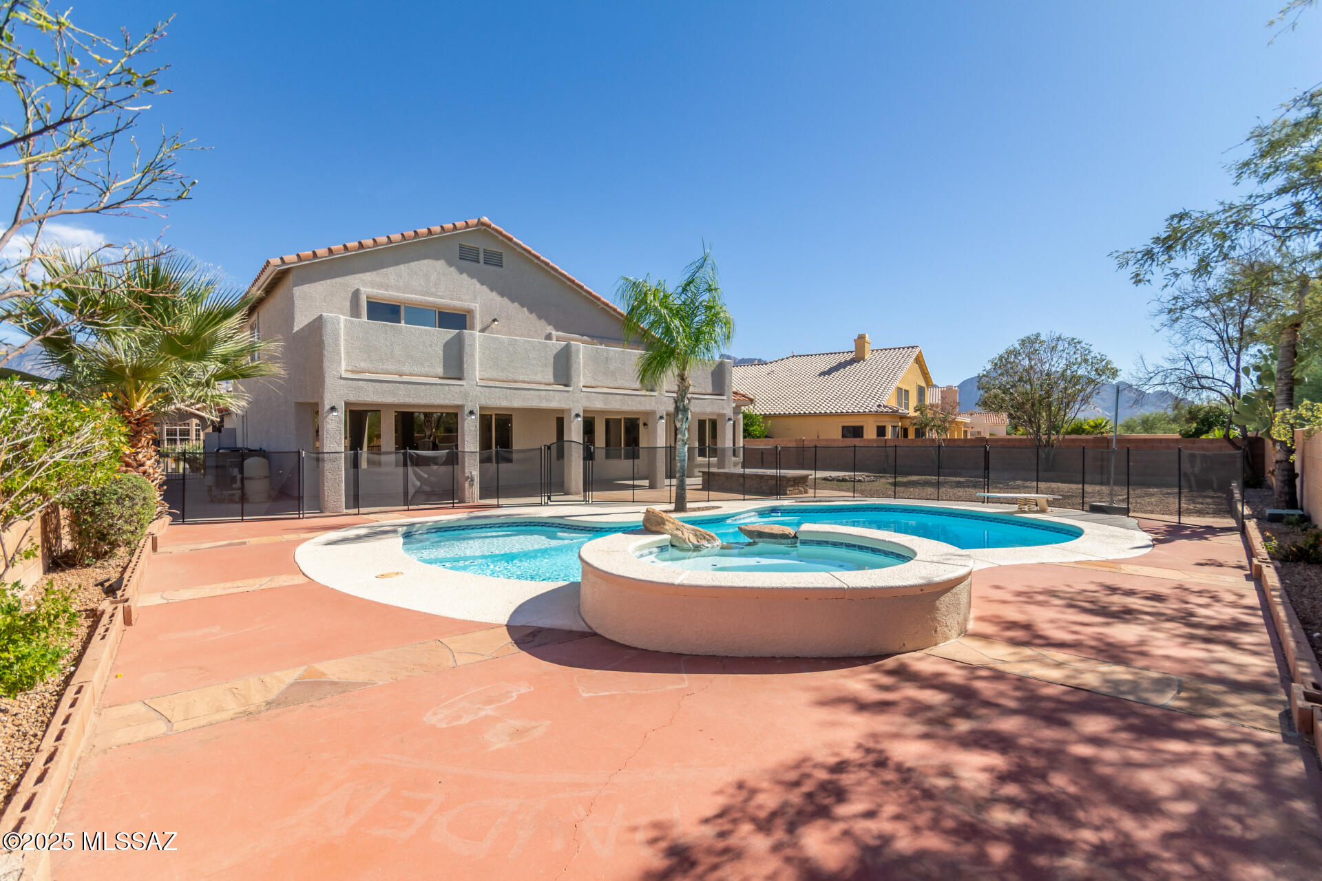 12403 N Echo Valley Drive