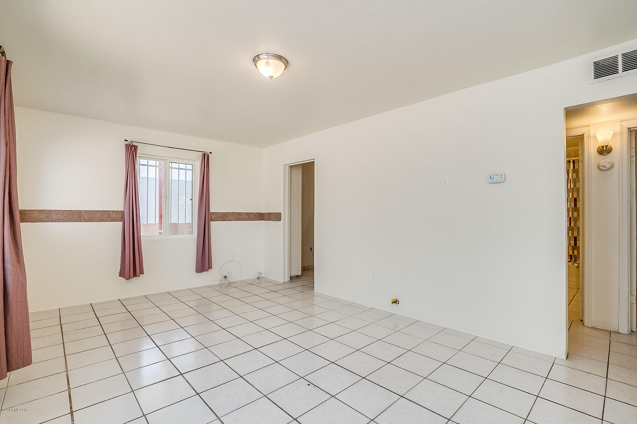 Country Club Manor - Residential