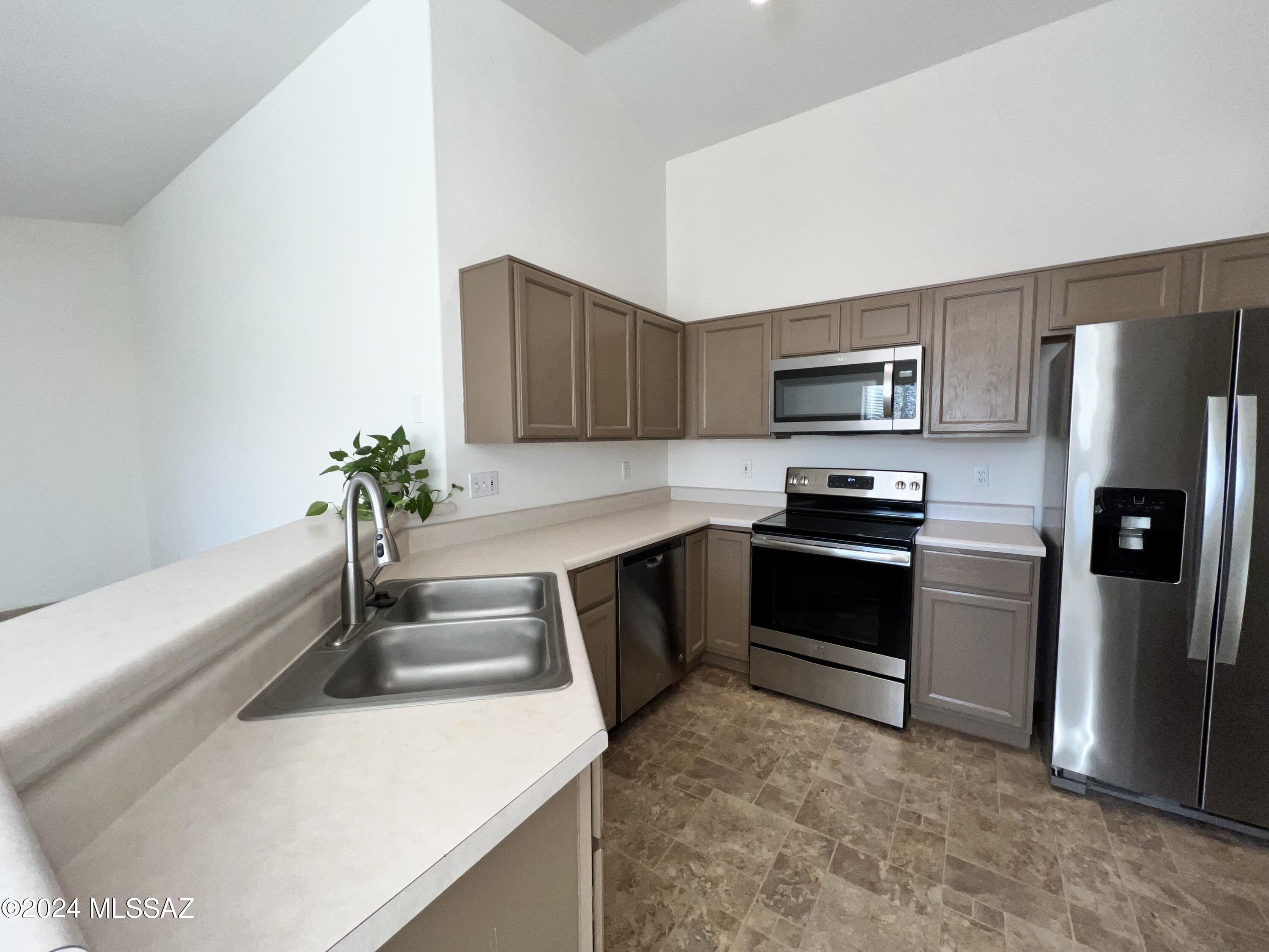 Hidden Vista (1-147) - Residential Lease