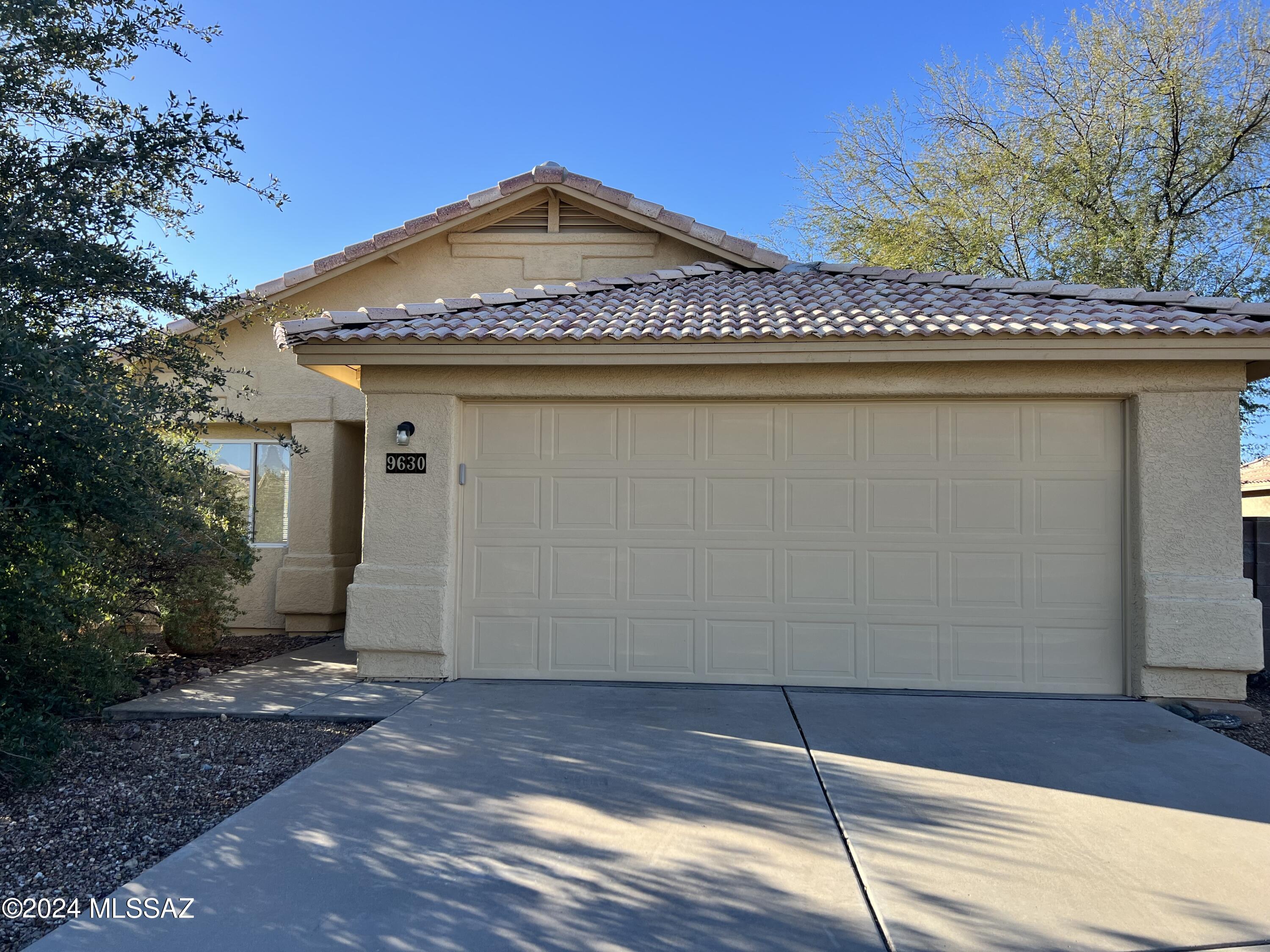 Hidden Vista (1-147) - Residential Lease