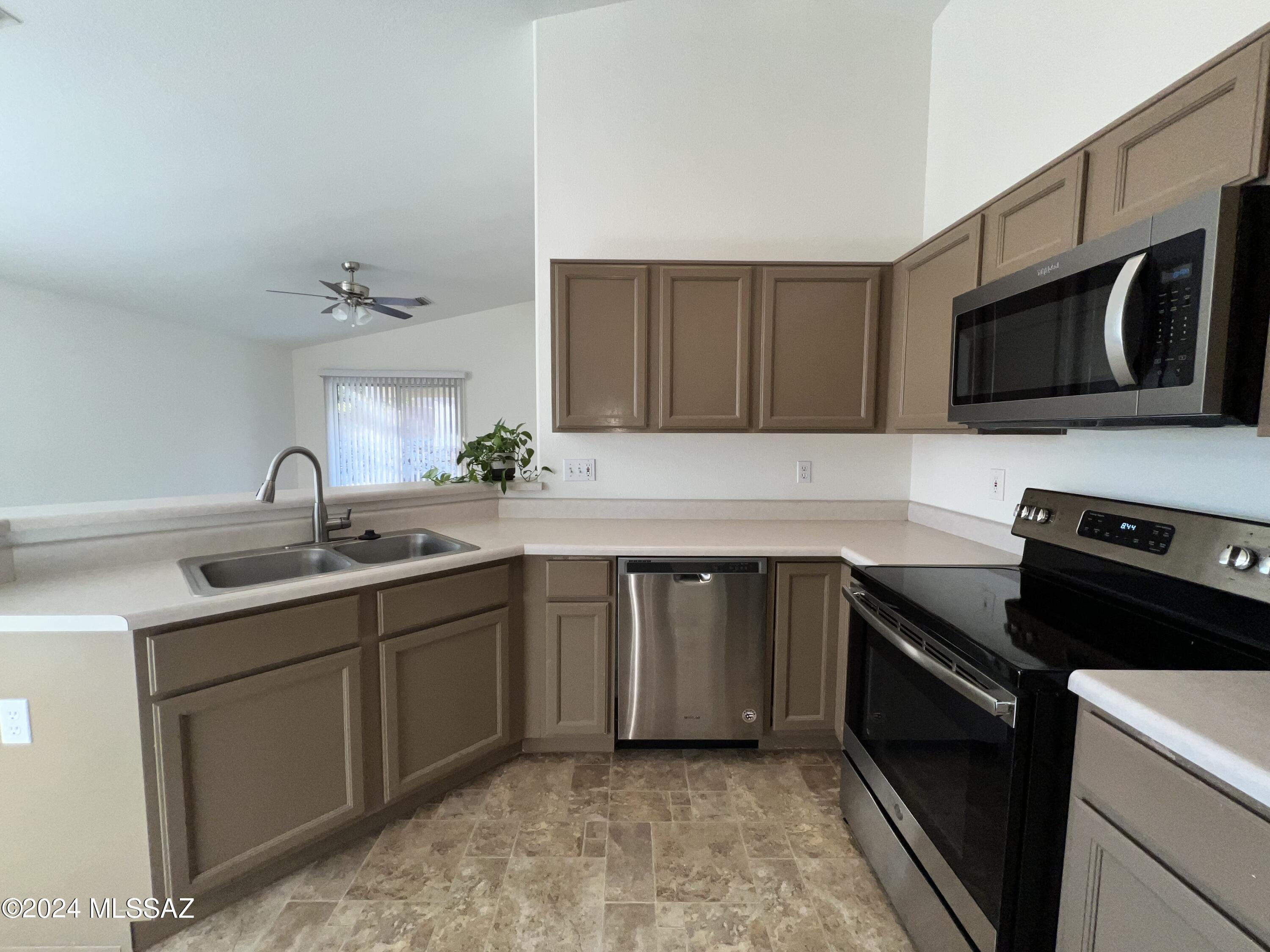 Hidden Vista (1-147) - Residential Lease