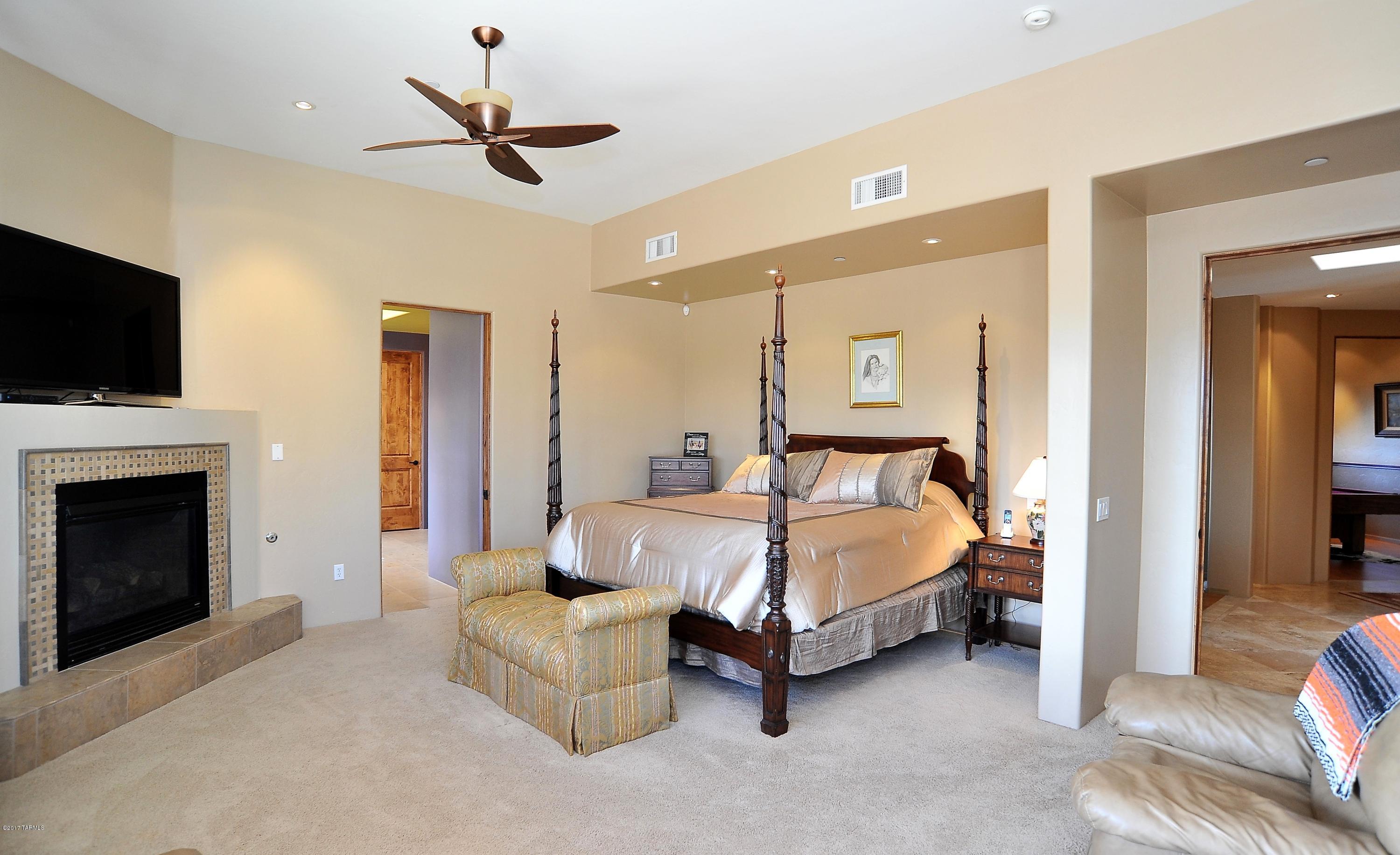 Coyote Creek (1-395) - Residential