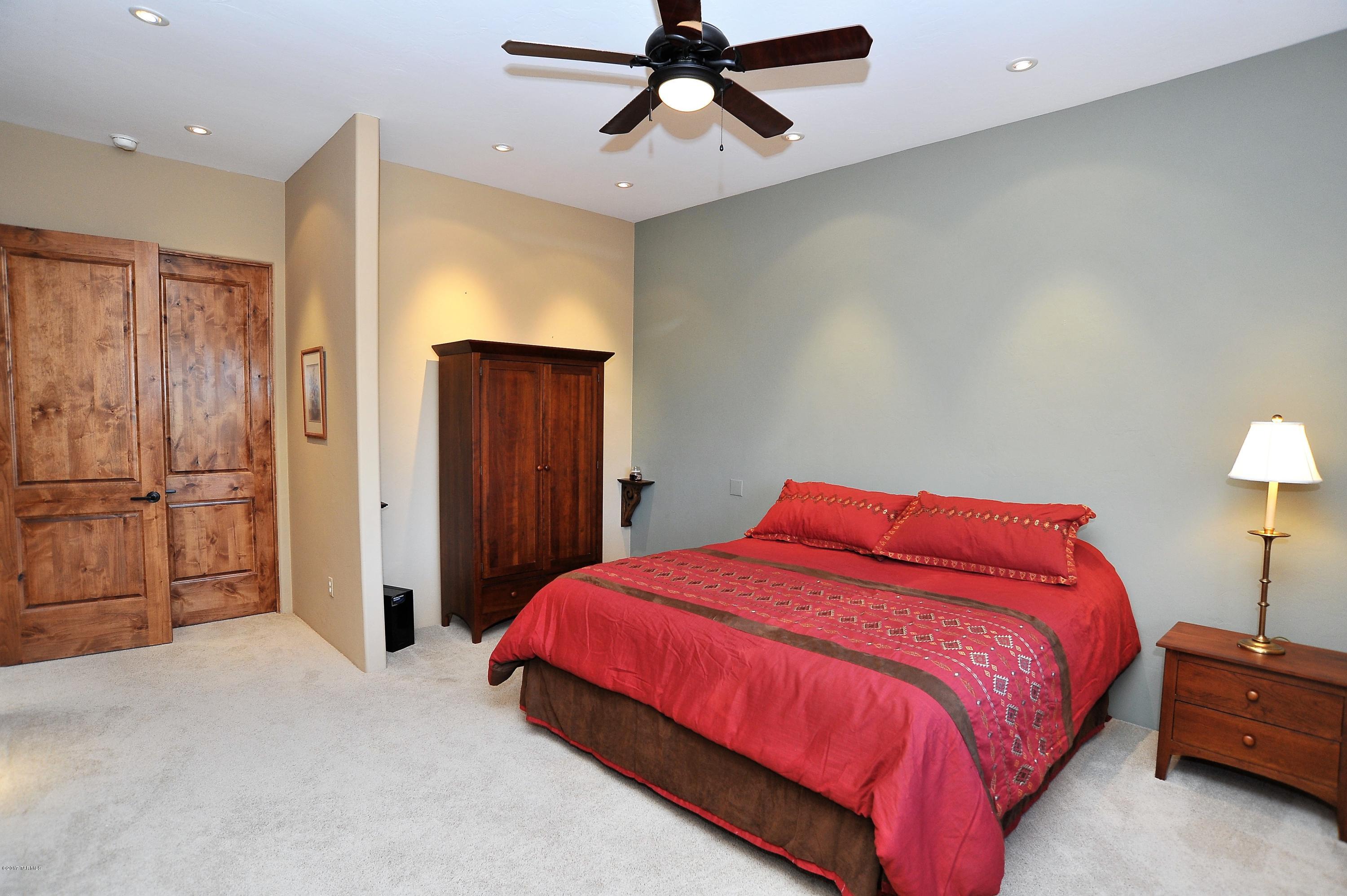 Coyote Creek (1-395) - Residential