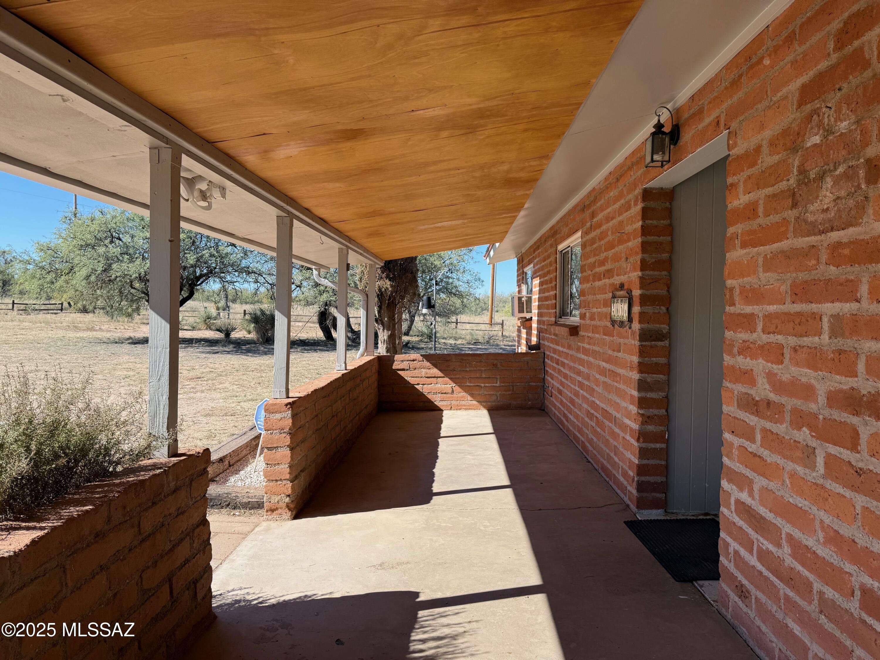 2856 W Trails End Road