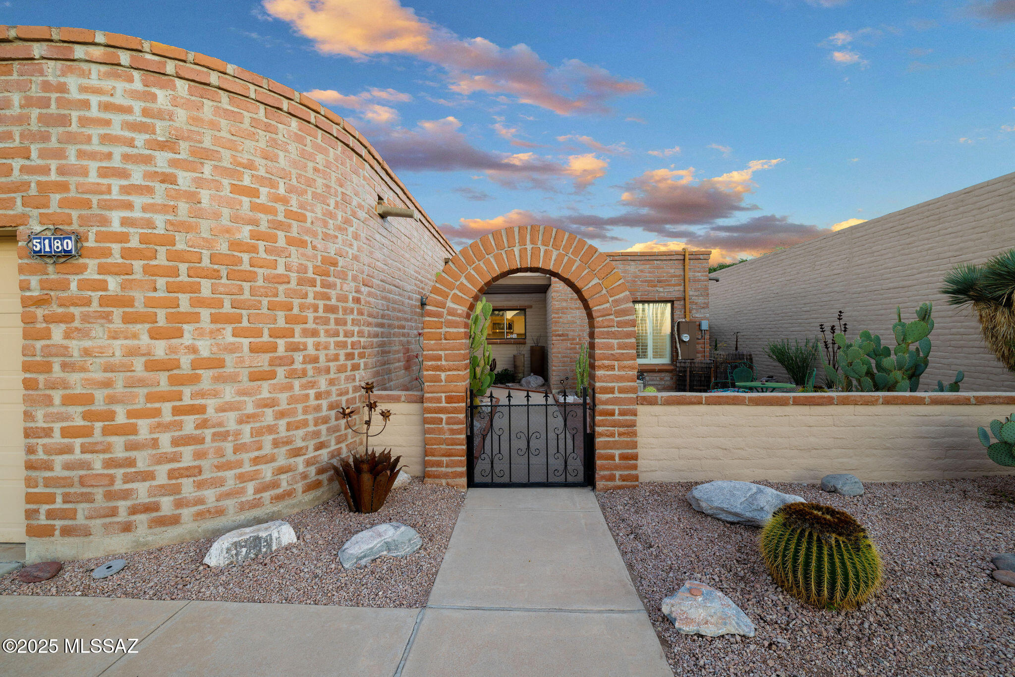 5180 N Grey Mountain Trail