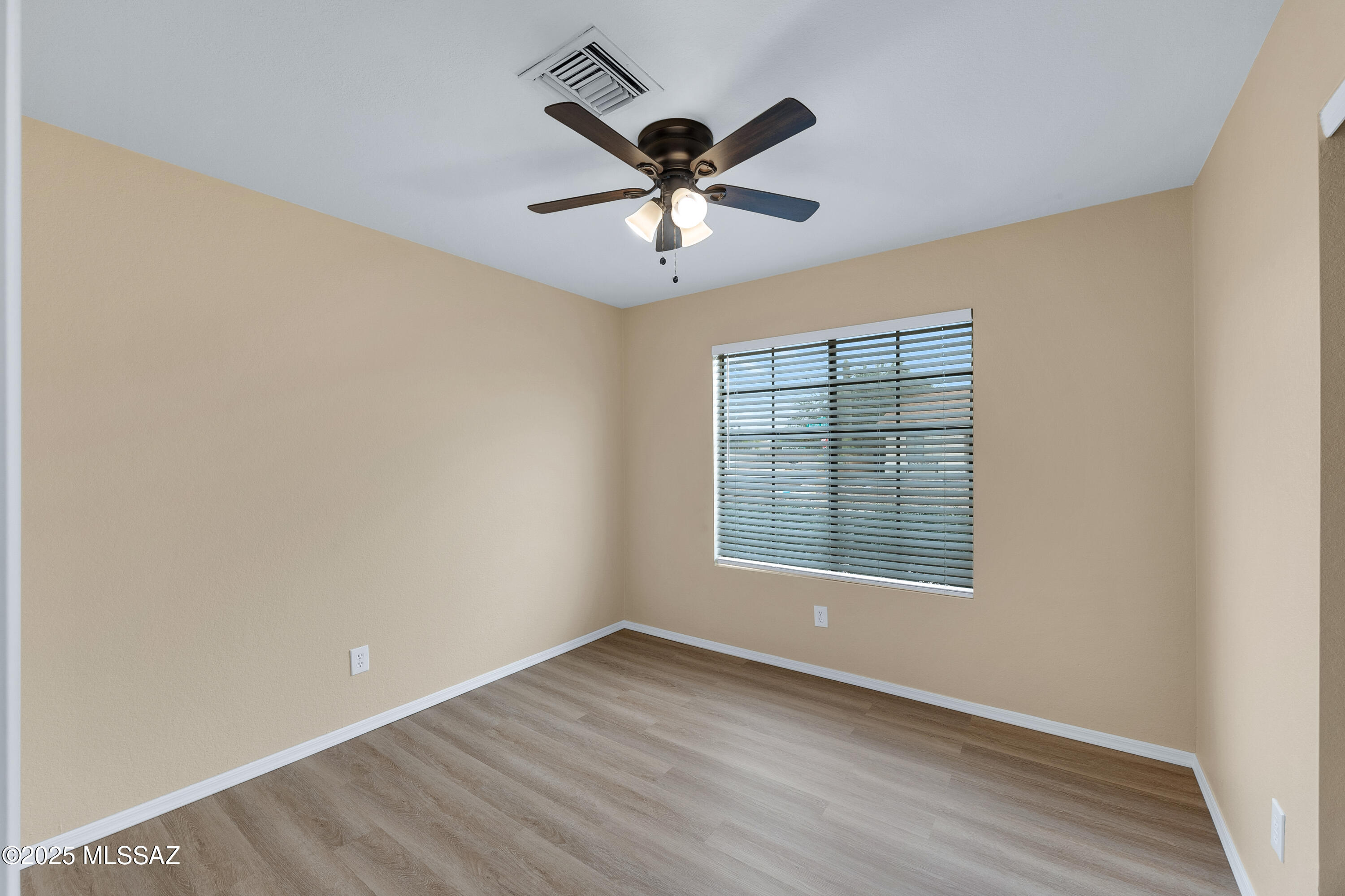 Country Club(1-221) - Residential