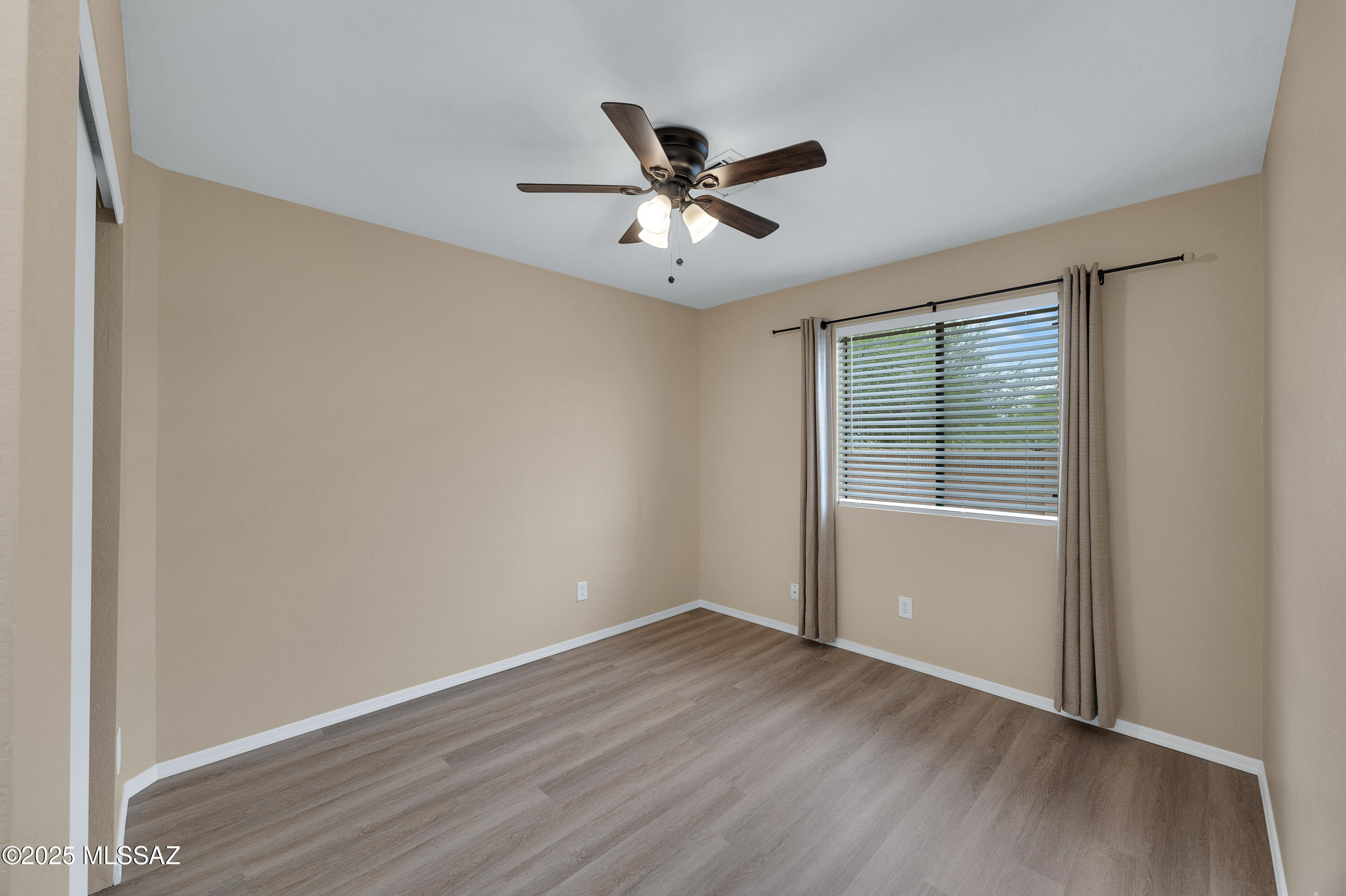 Country Club(1-221) - Residential