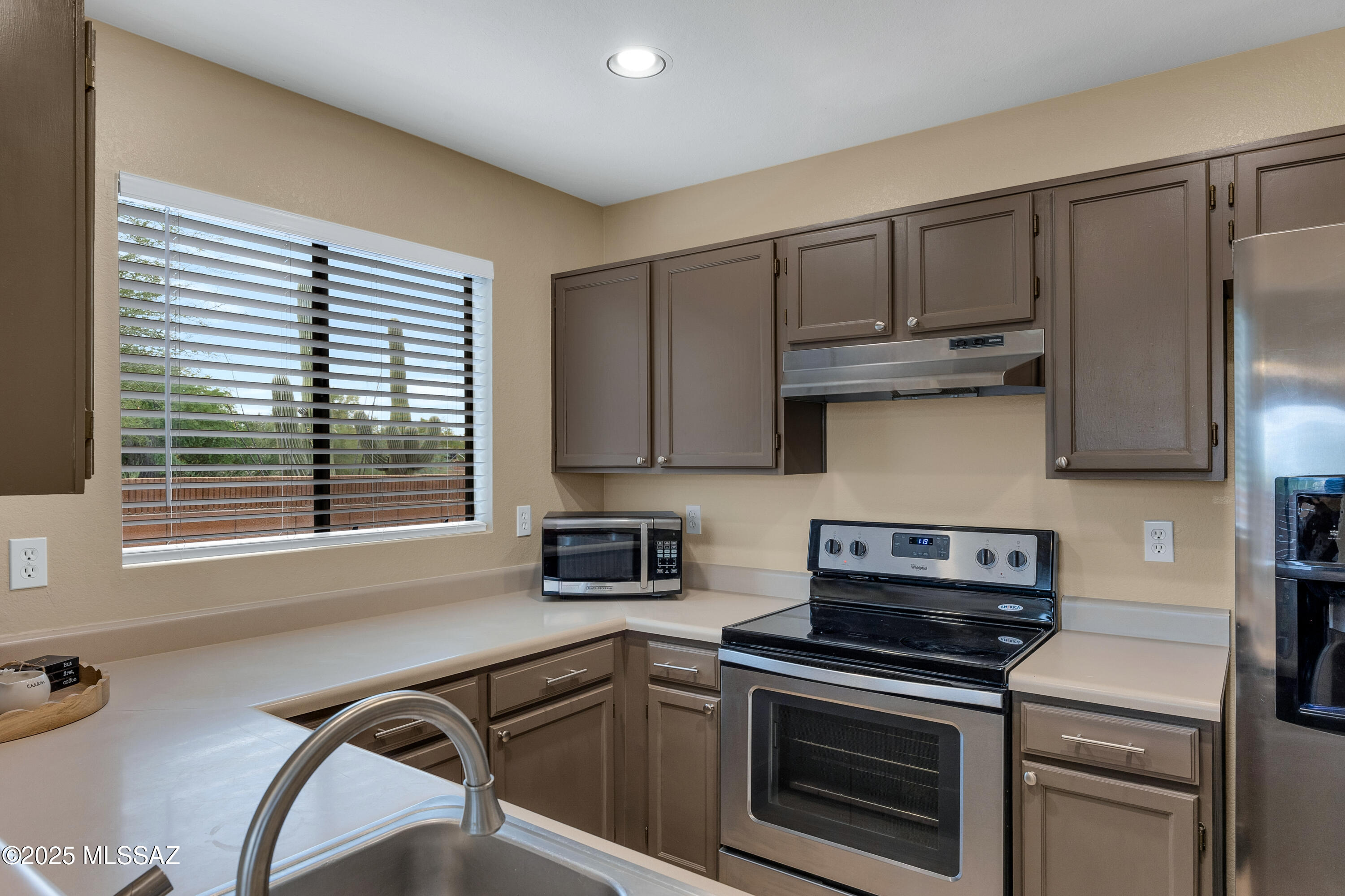 Country Club(1-221) - Residential