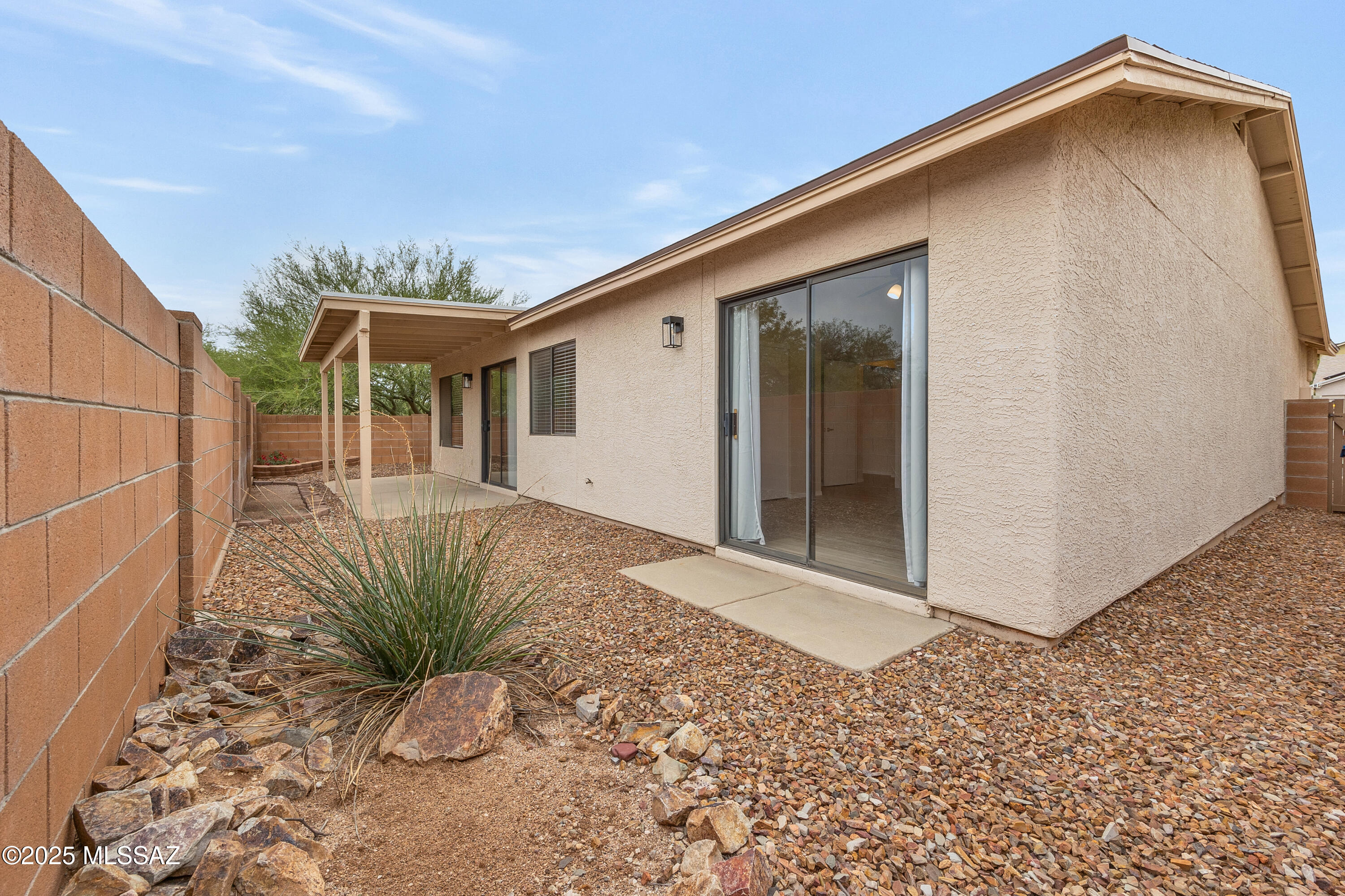 Country Club(1-221) - Residential