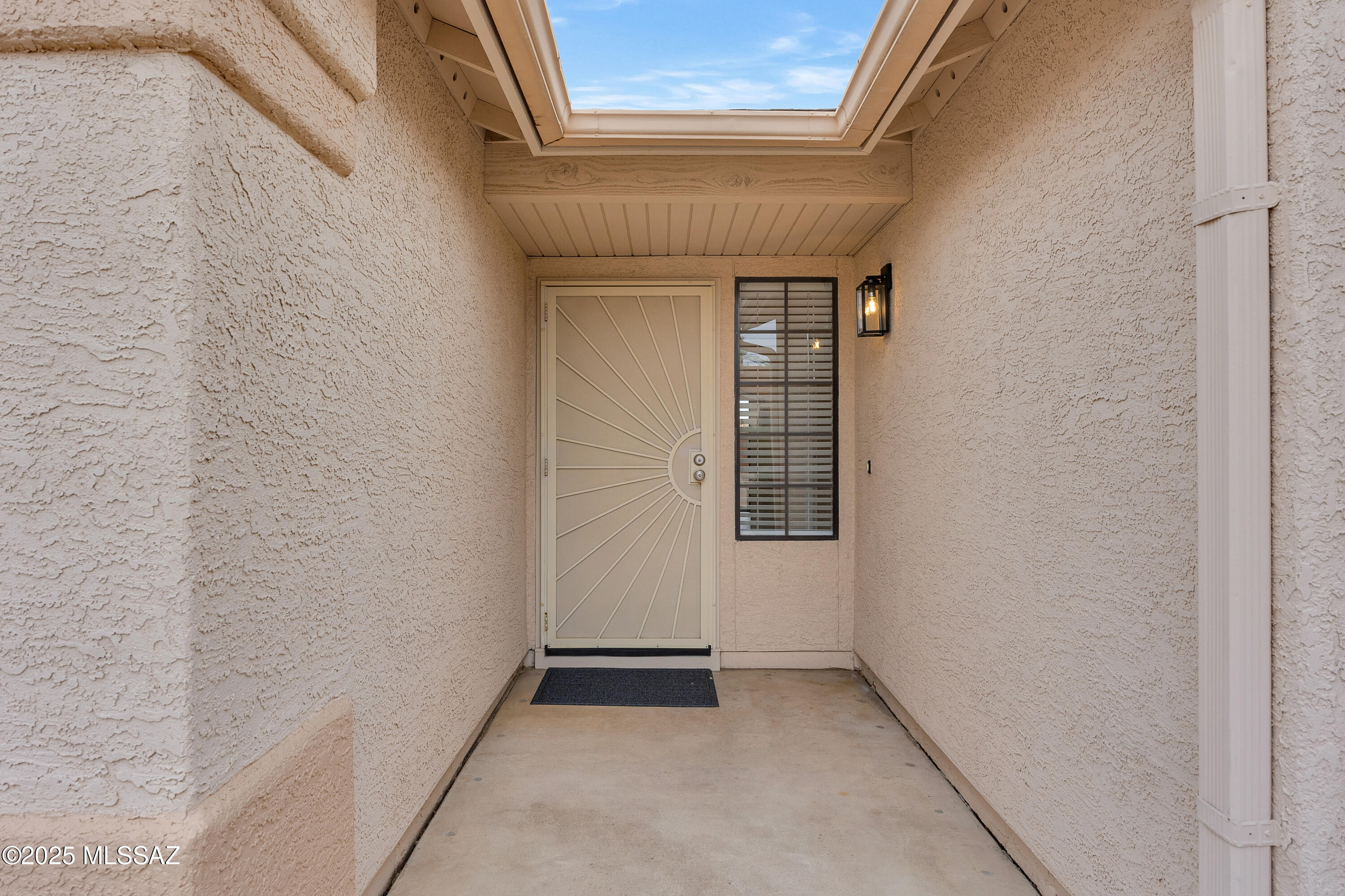 Country Club(1-221) - Residential