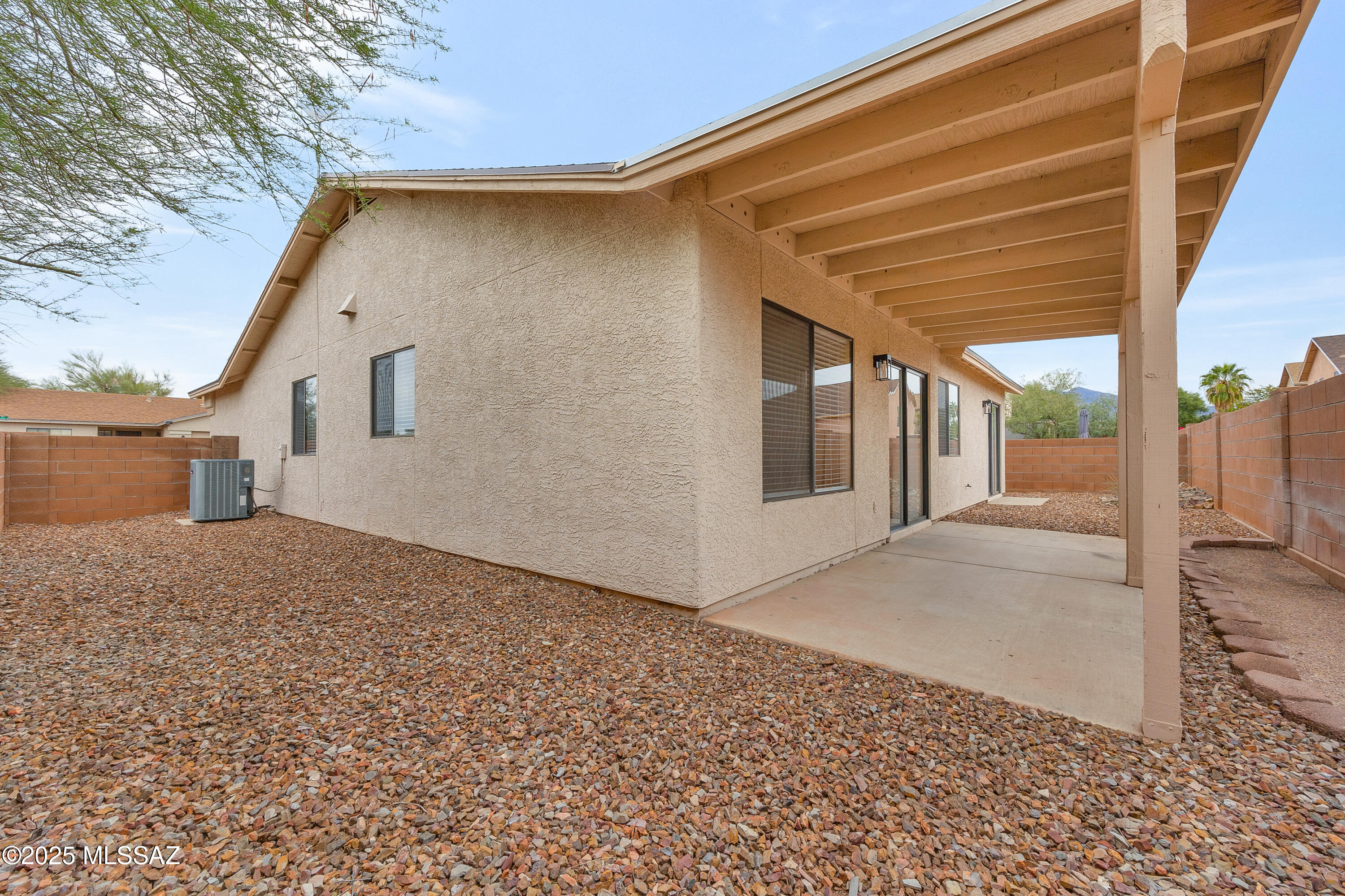 Country Club(1-221) - Residential
