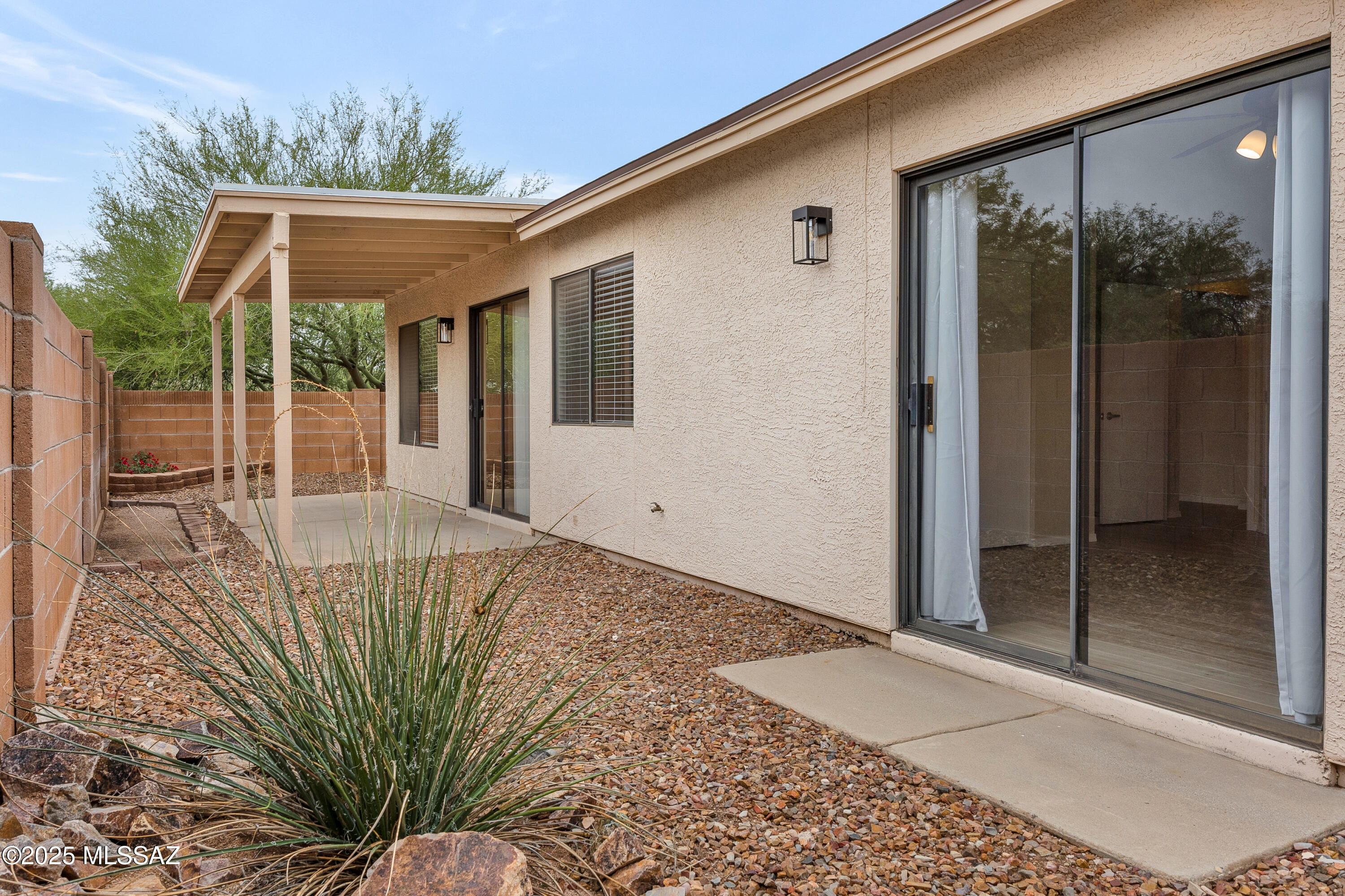 Country Club(1-221) - Residential