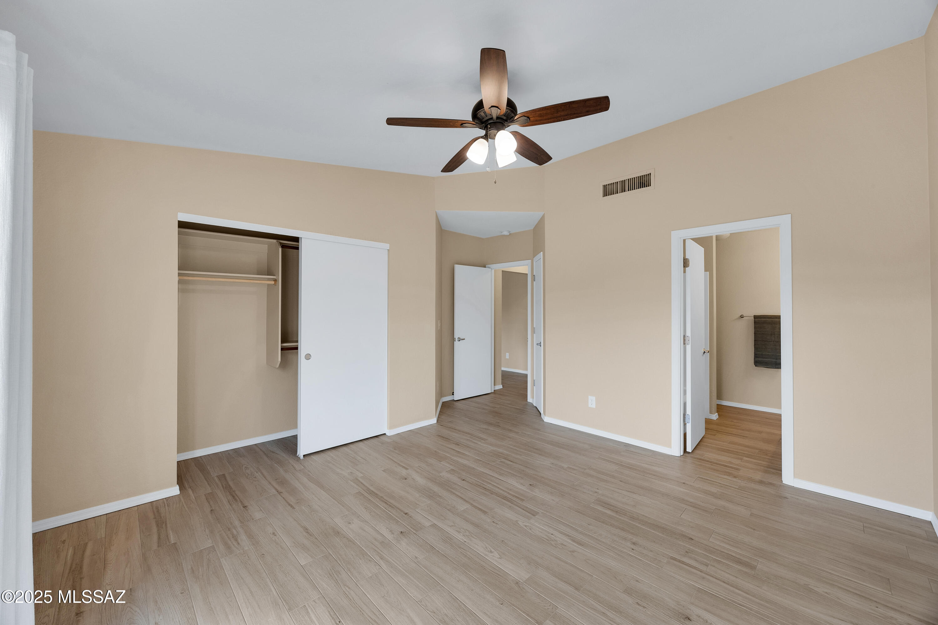 Country Club(1-221) - Residential