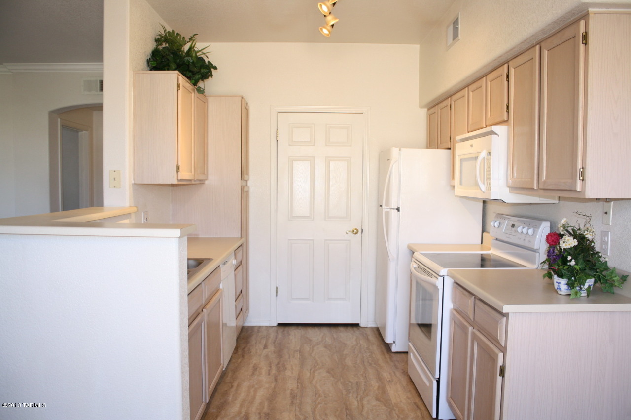 Pinnacle Canyon Condominium - Residential Lease