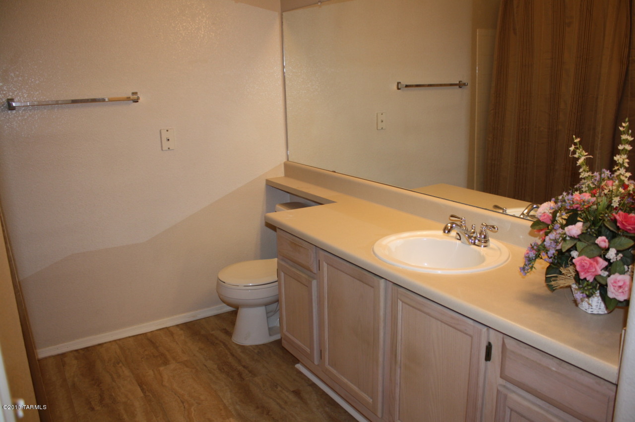 Pinnacle Canyon Condominium - Residential Lease