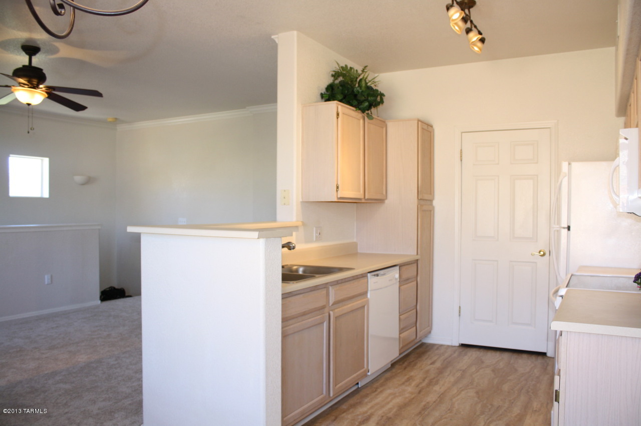 Pinnacle Canyon Condominium - Residential Lease