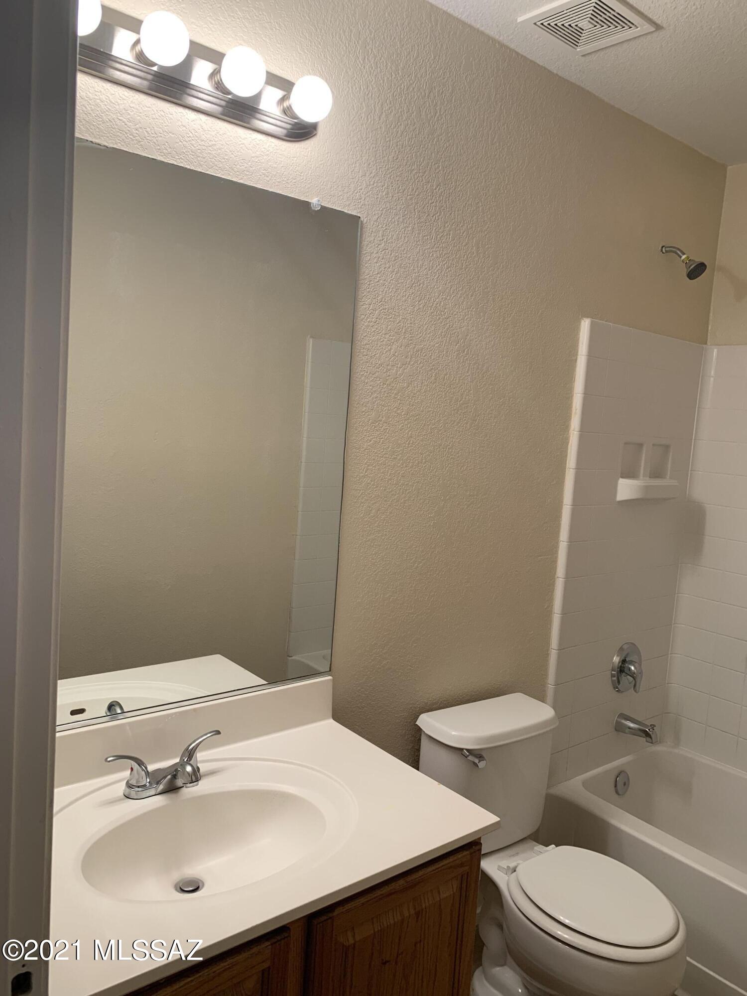 Casa De Kino Phase IV (207-223) - Residential