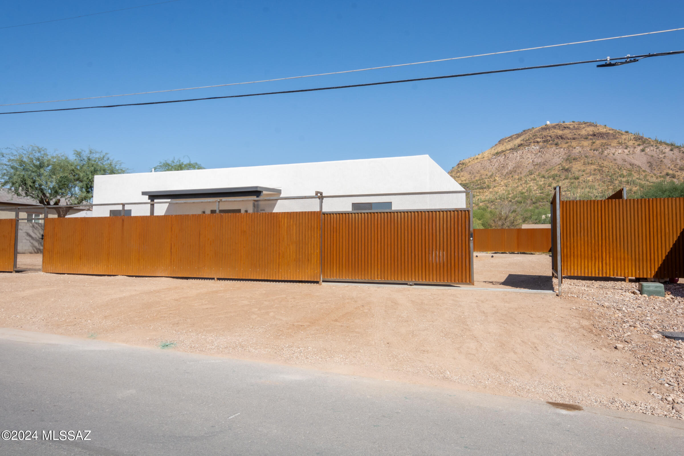 1920 W Pueblo Vista Boulevard