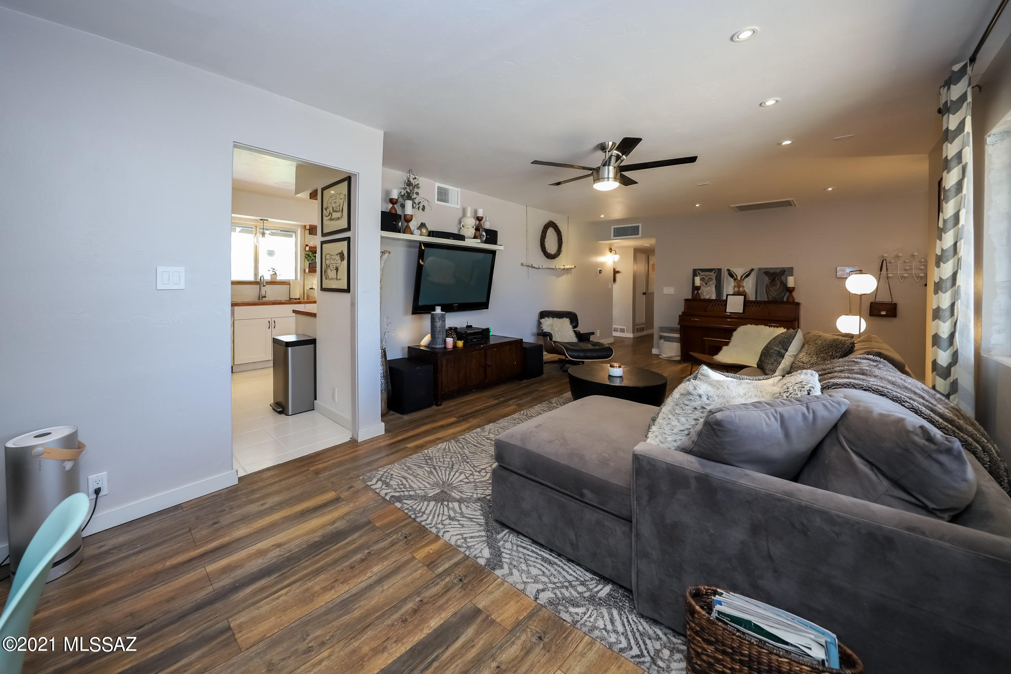 San Fernando Village - Residential