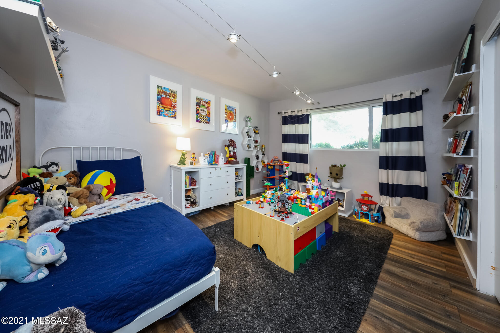 San Fernando Village - Residential