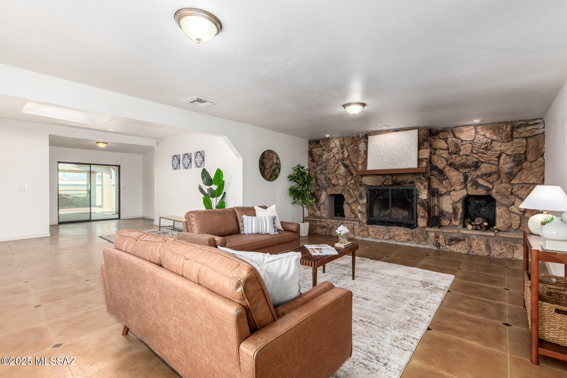 3004 W Gina Place