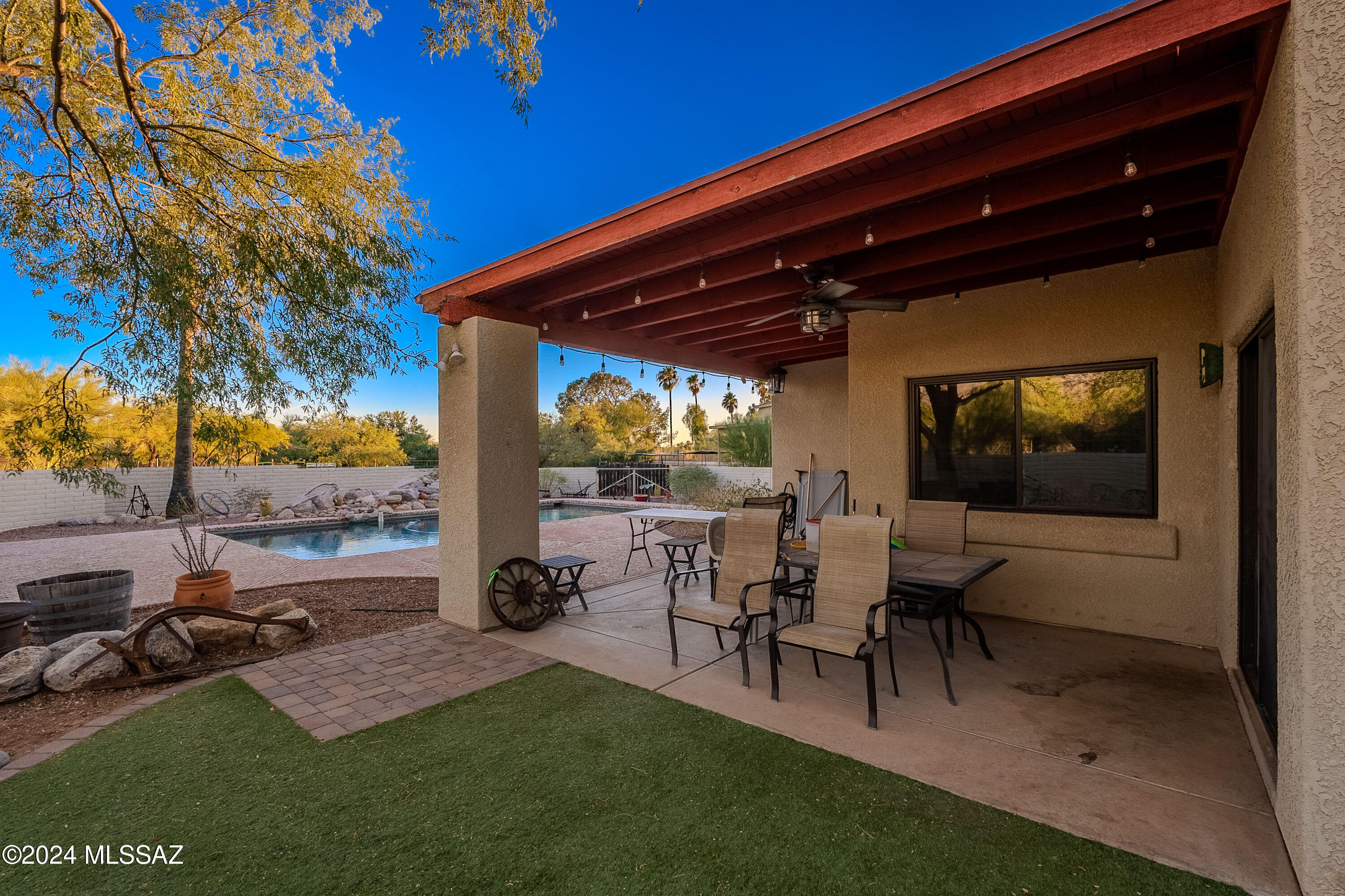 La Mirada (1-8) - Residential