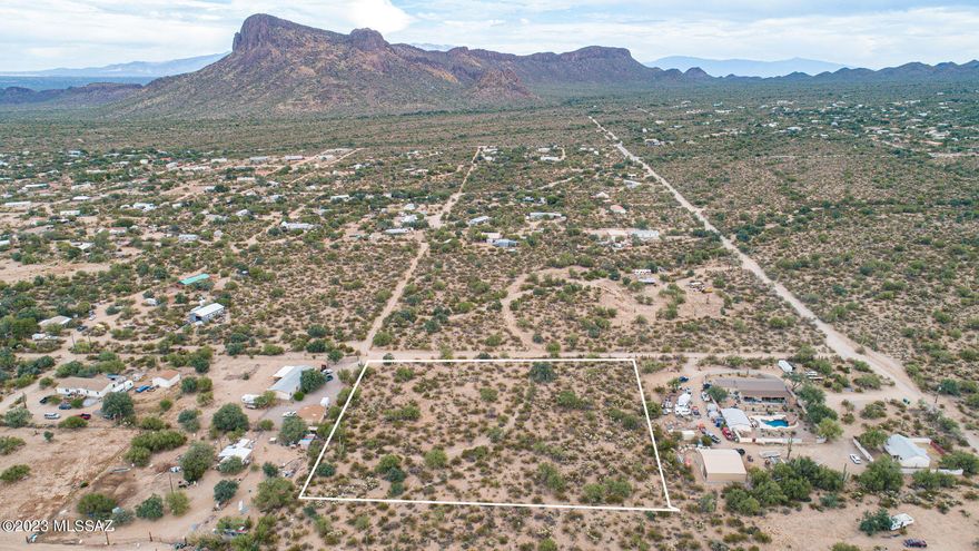 READY SET GO!
Don't Miss this Opportunity!!
Perfect place to build your dream home. Mature vegetation and saguaros galore. Utilities are near. Enjoy beautiful sunsets out back or mountain views and sunrise out front. So many possibilities. Dirt road Living with affordable pricing. Dividable lot GR1 Zoning. No HOA.
