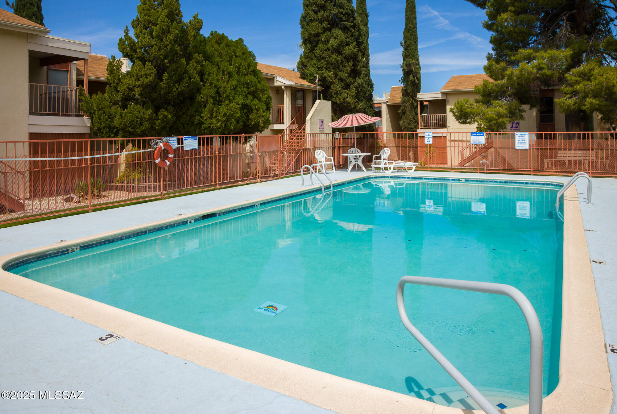 1600 N Wilmot Road UNIT 302