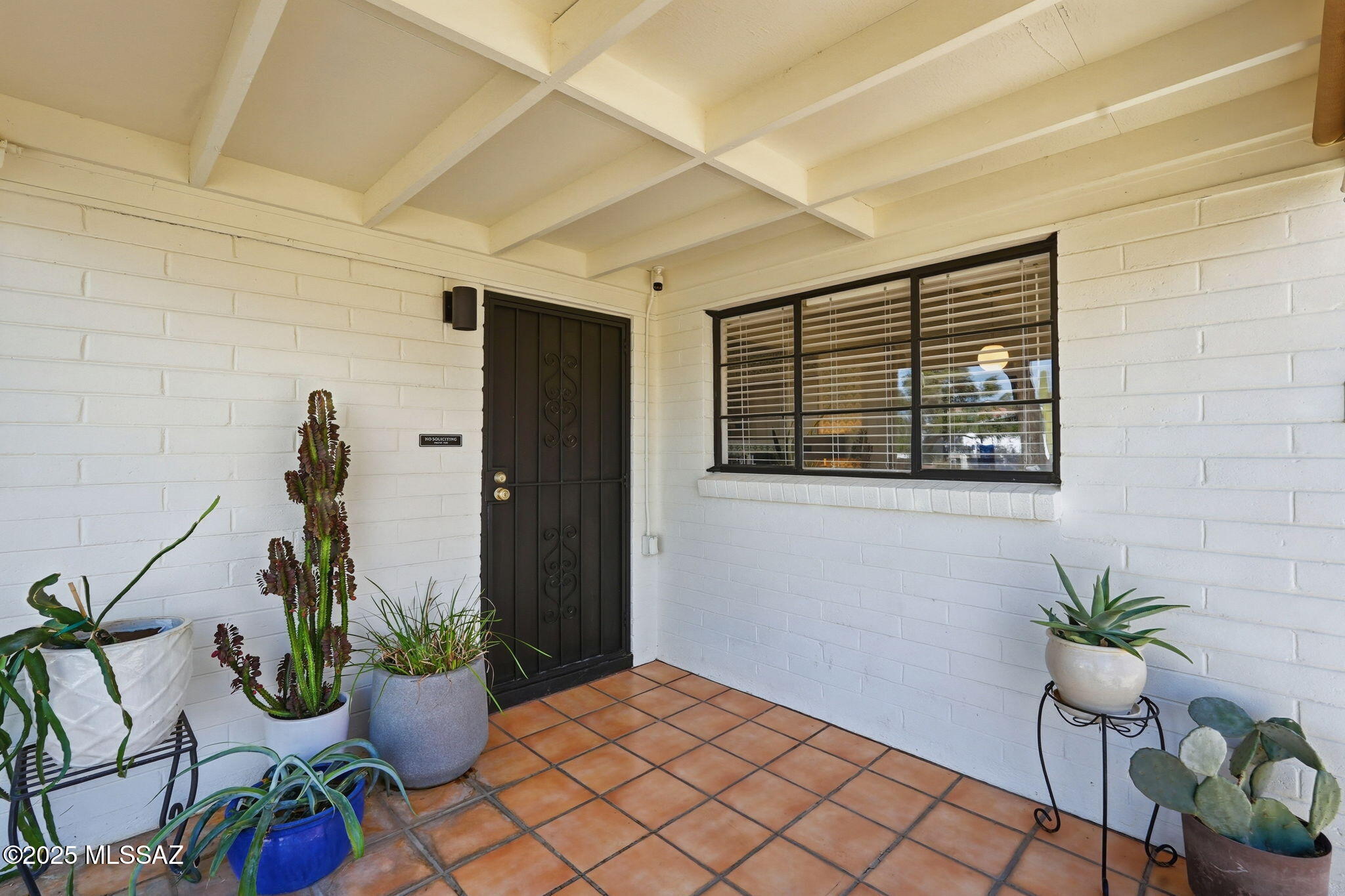 2414 E Eastland Street