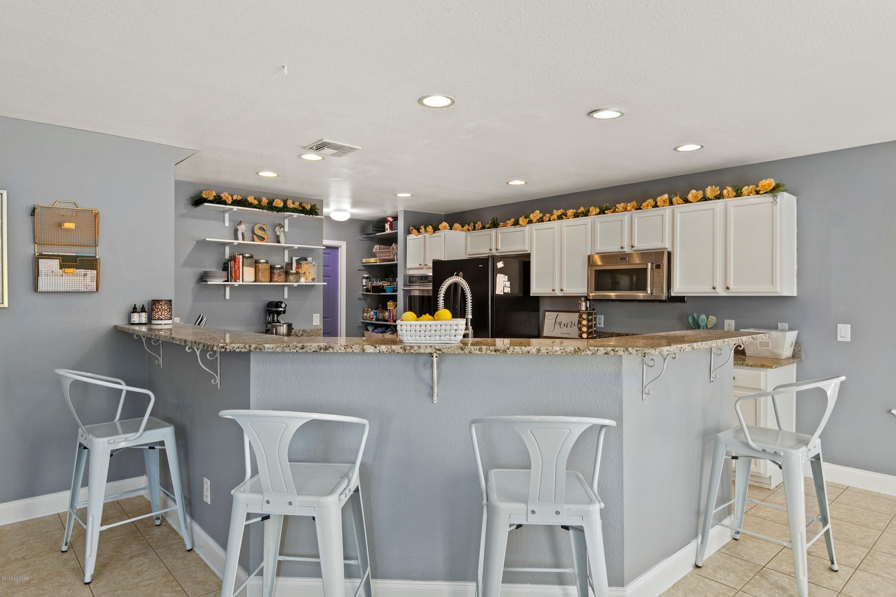 Black Horse (1-411) - Residential