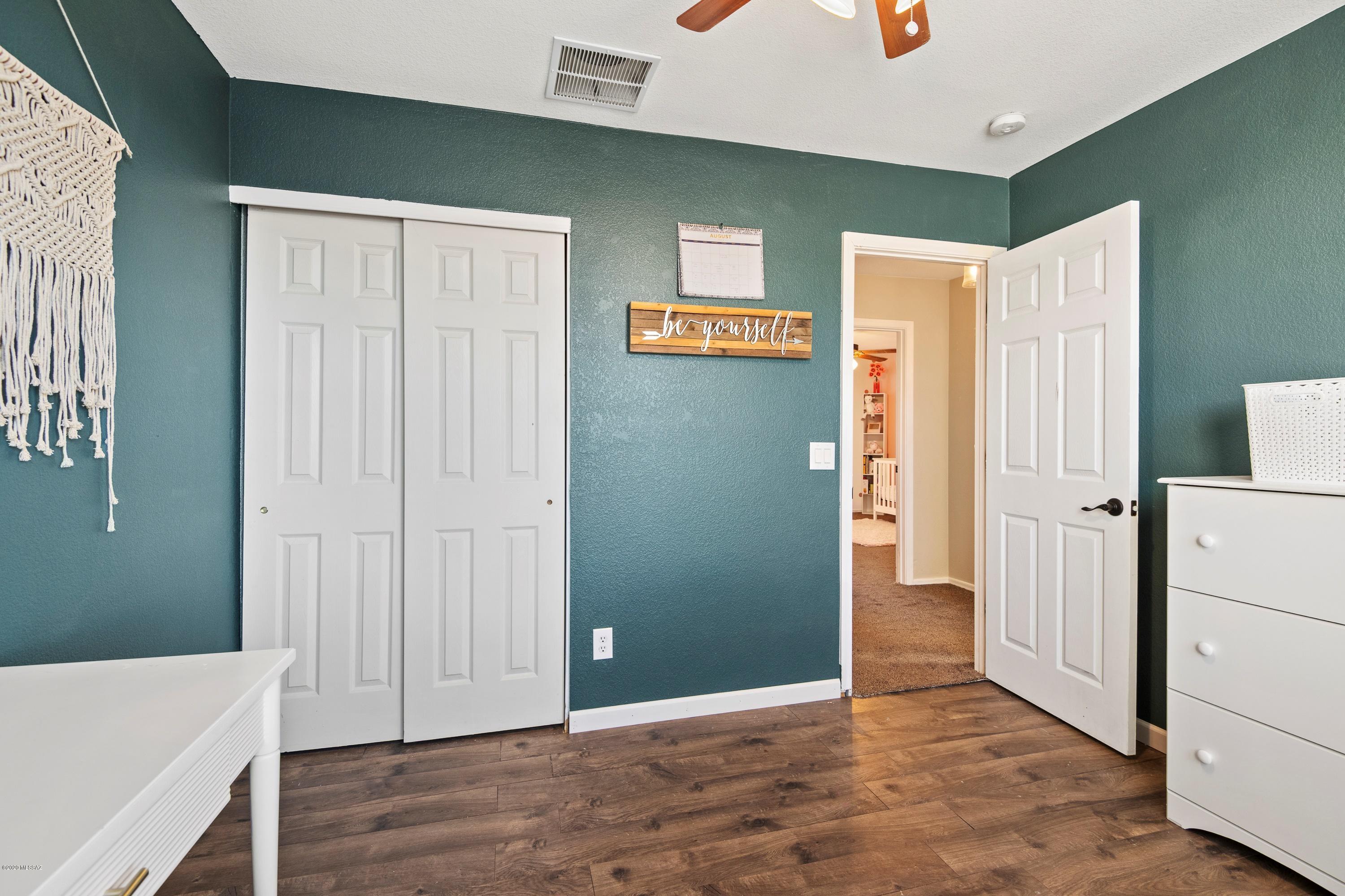 Black Horse (1-411) - Residential