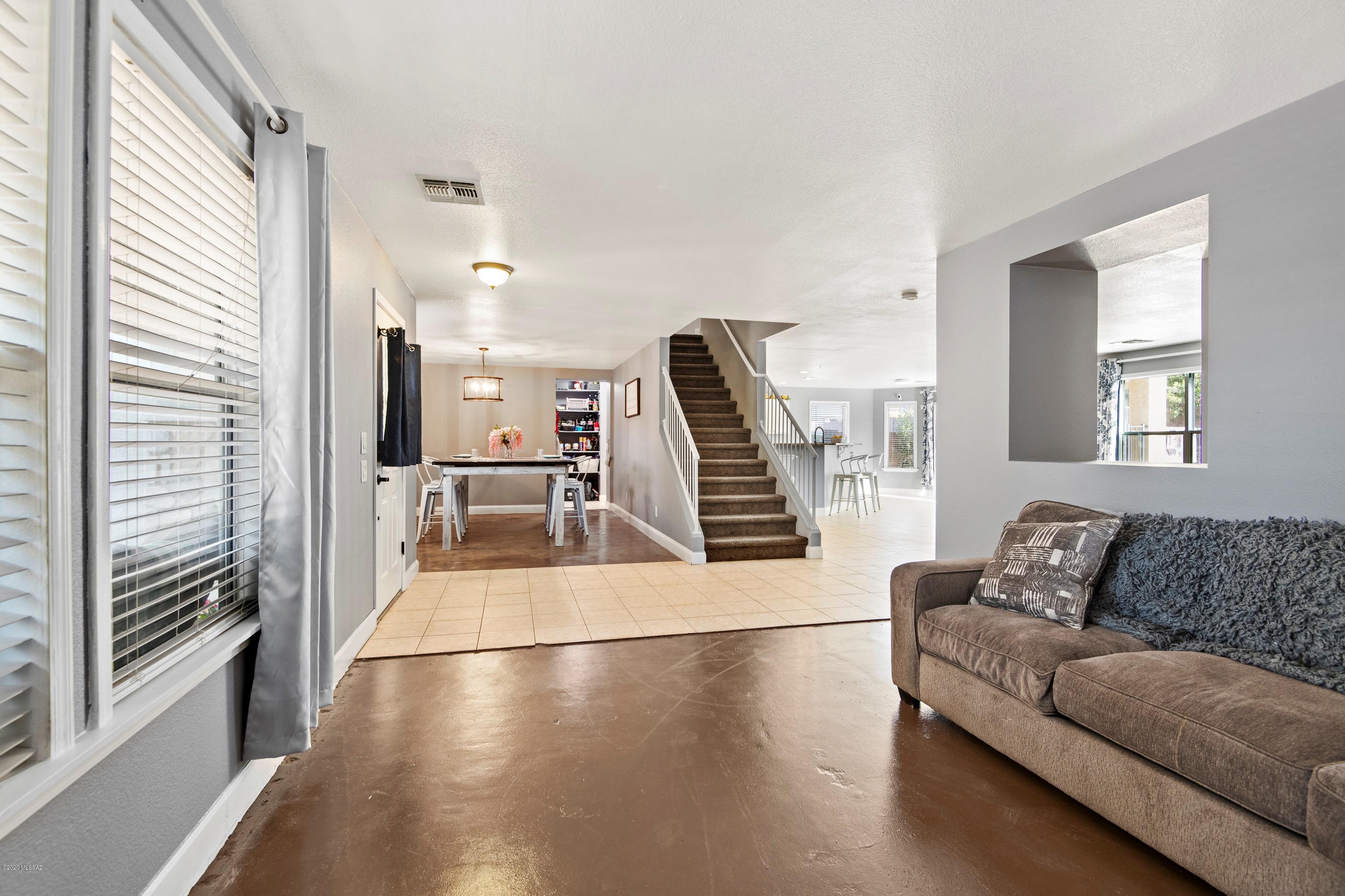 Black Horse (1-411) - Residential