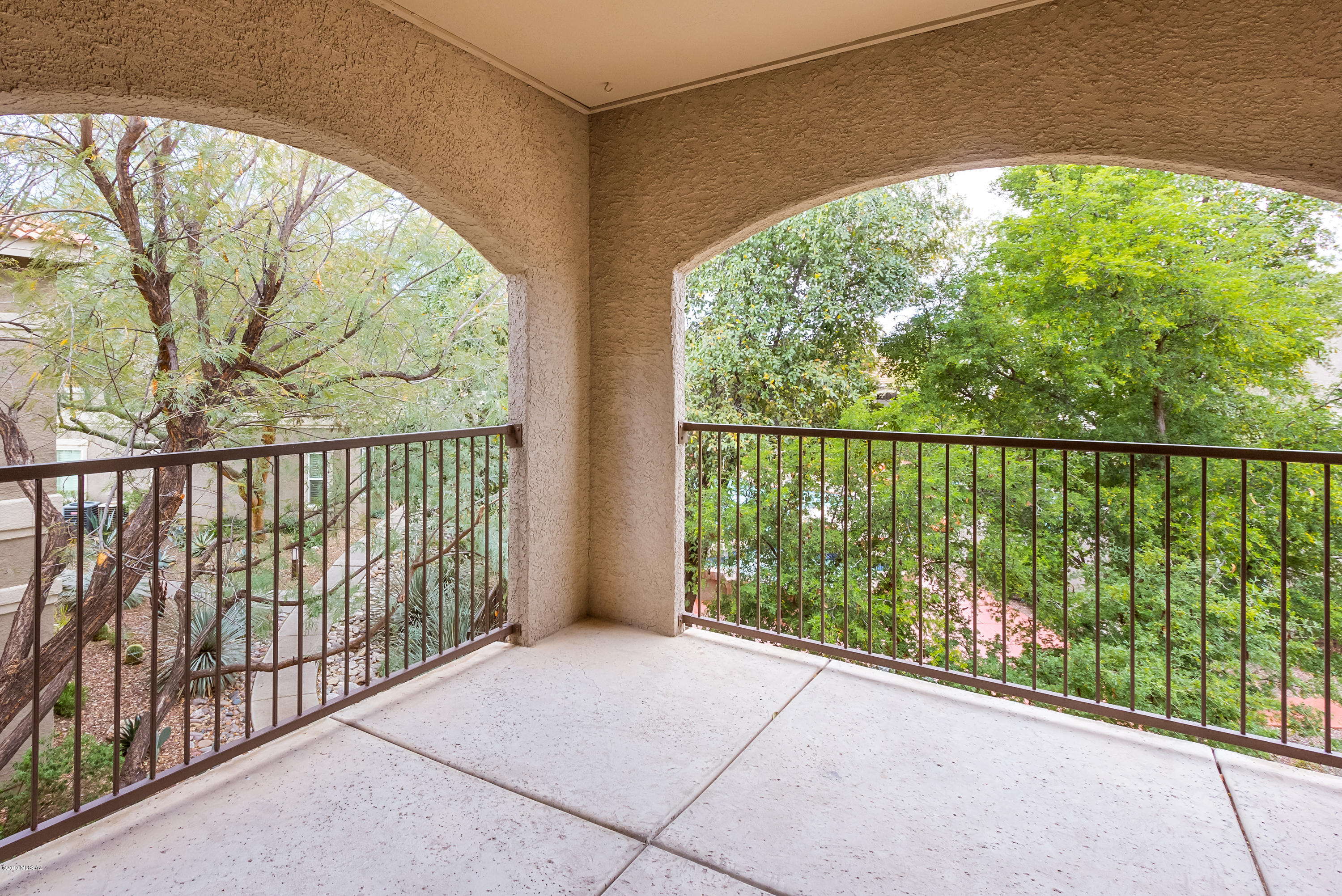 The Boulders at La Reserve Condominiums - Residential