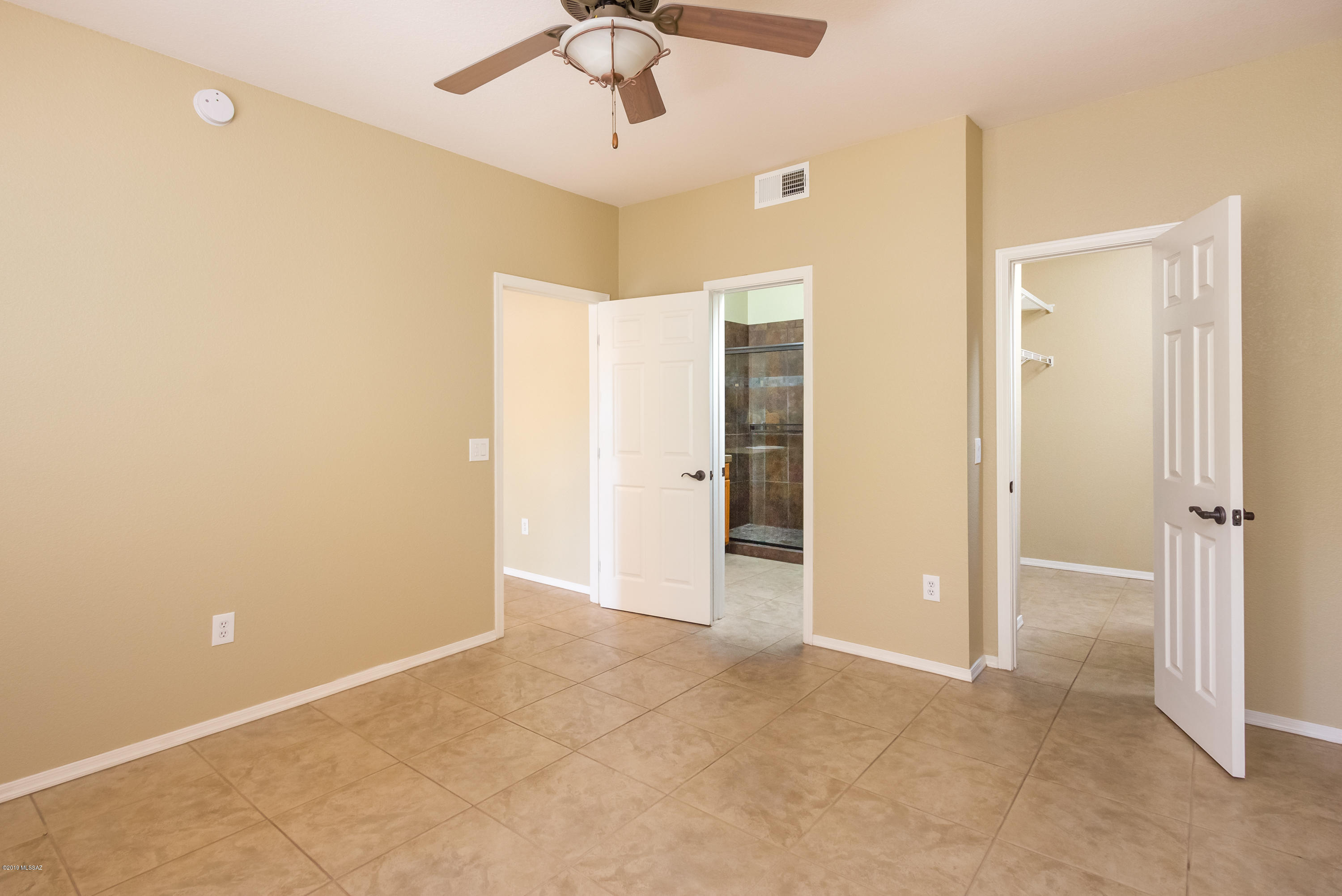 The Boulders at La Reserve Condominiums - Residential