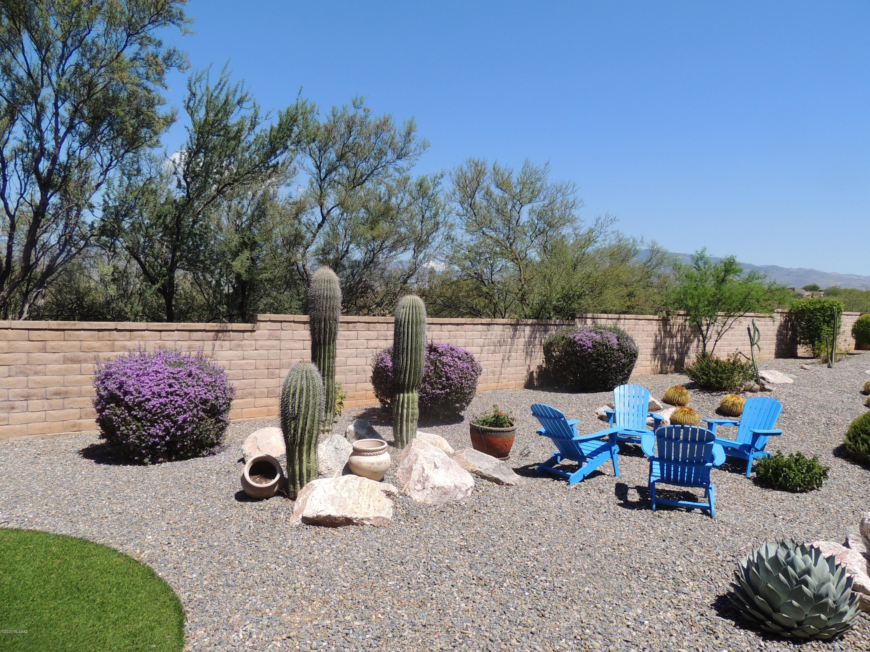 Coyote Creek (1-395) - Residential