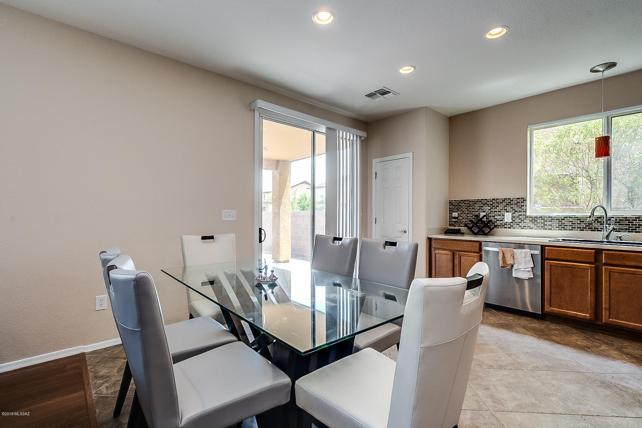 Mariposa Trail - Residential