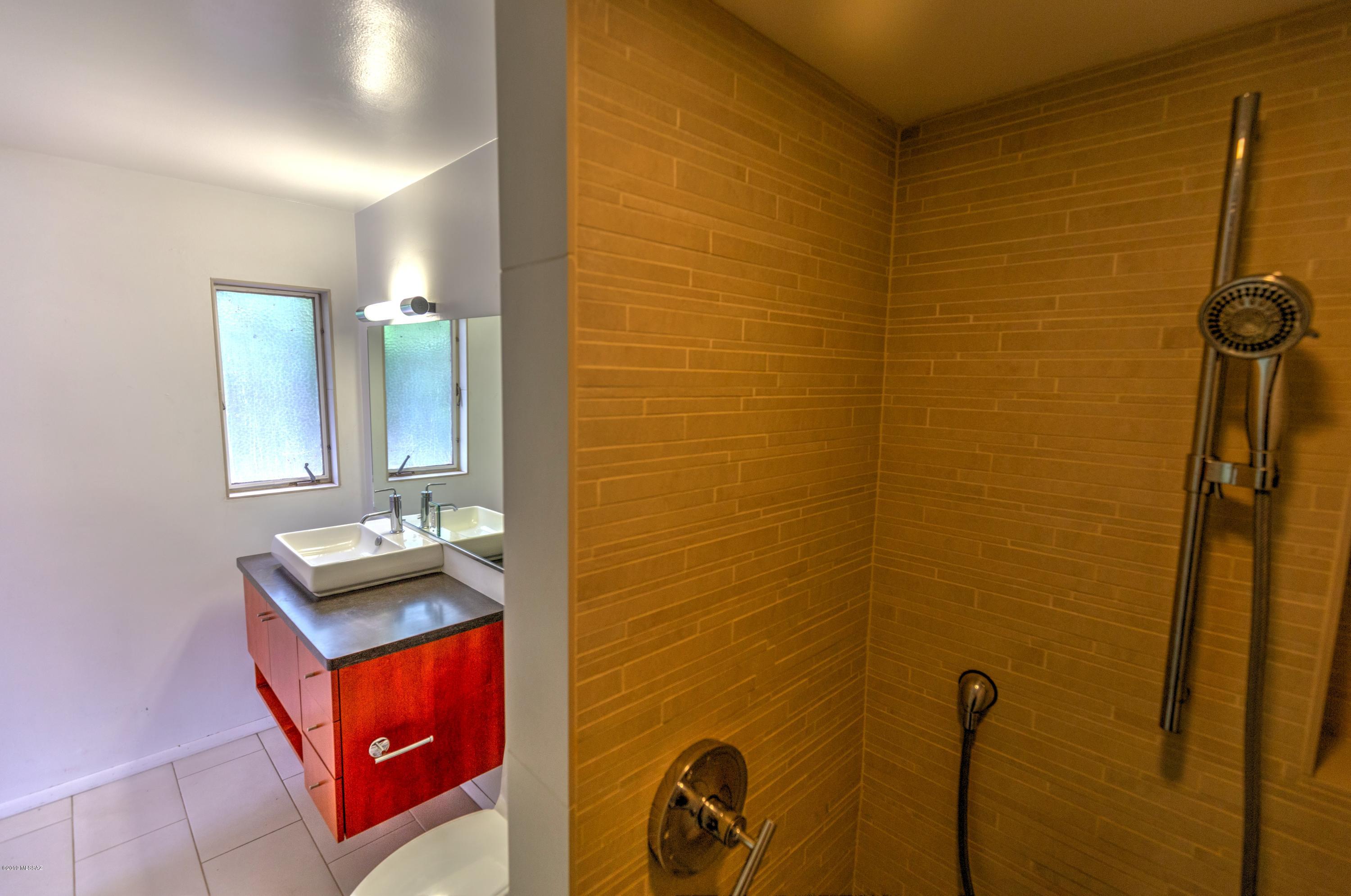 Catalina Vista - Residential Lease