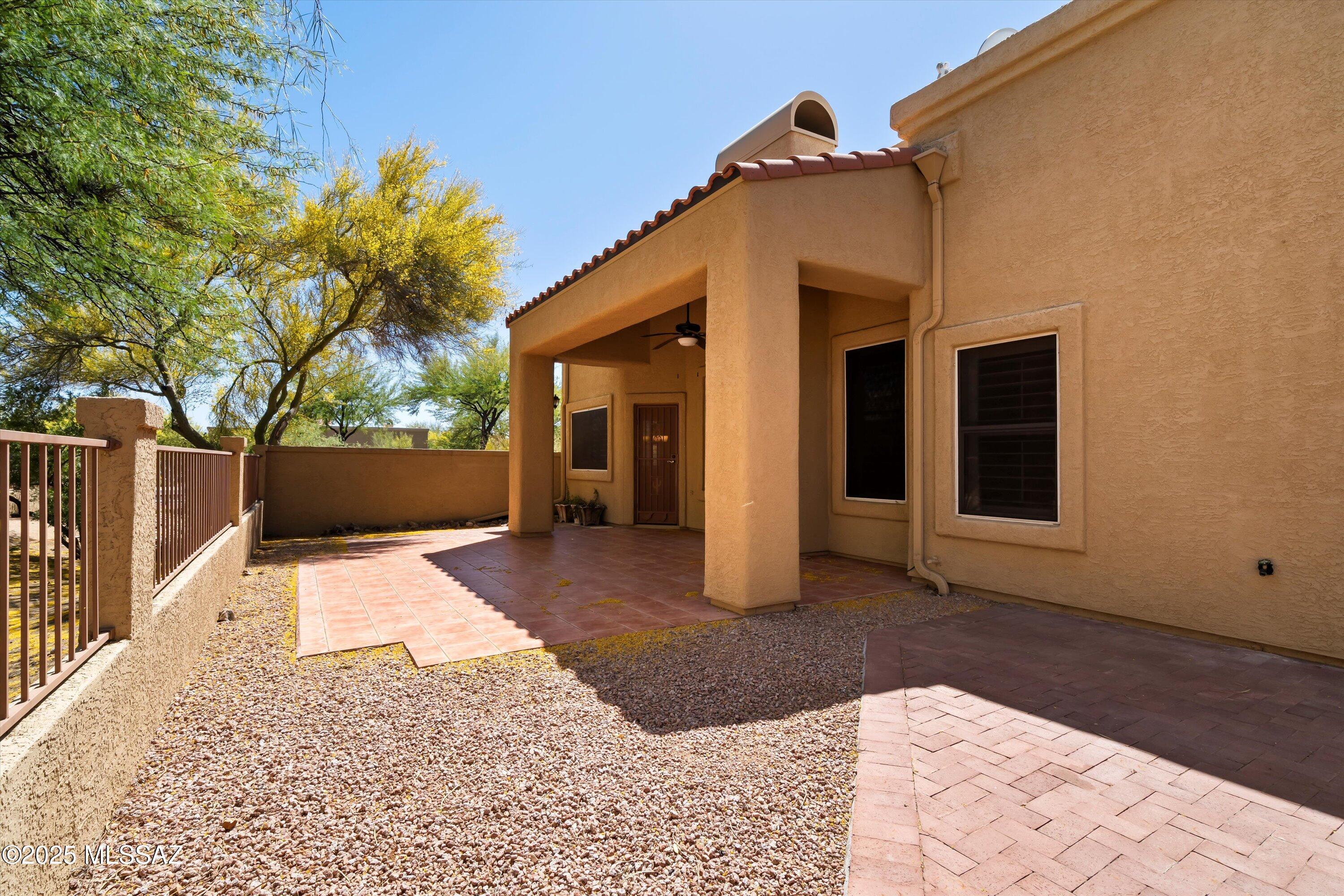 12746 N Walking Deer Place