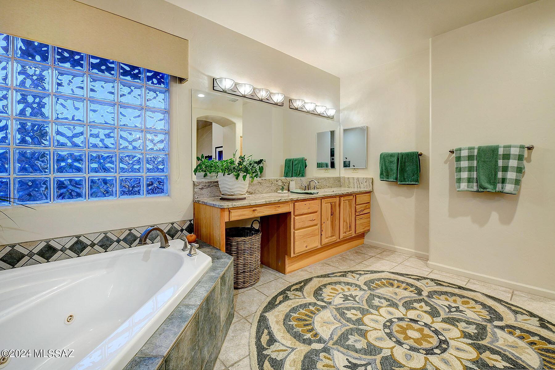 Sabino Mountain (1-290) - Residential